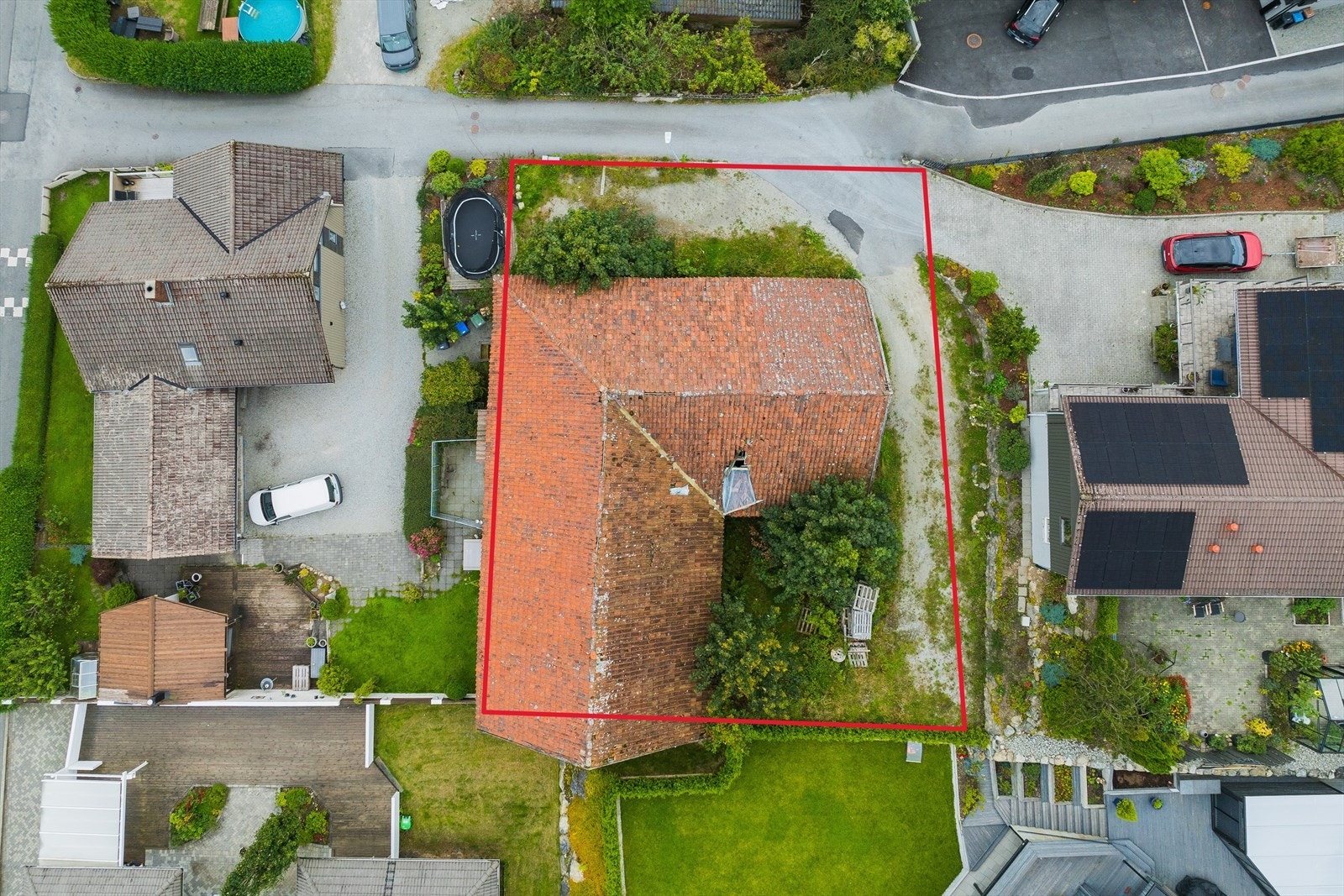 Vær oppmerksom på at tomtegrensene er tegnet for å gi en forestilling om tomtens utforming. De er ikke nøyaktige. Galleribilde