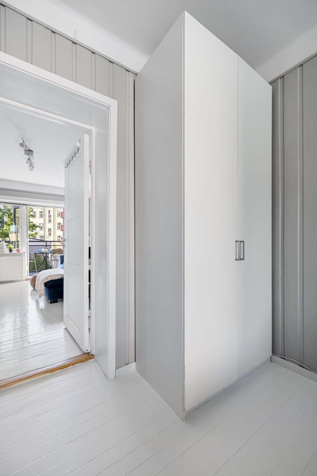 Inngang til det ene soverommet fra stuen. Galleribilde