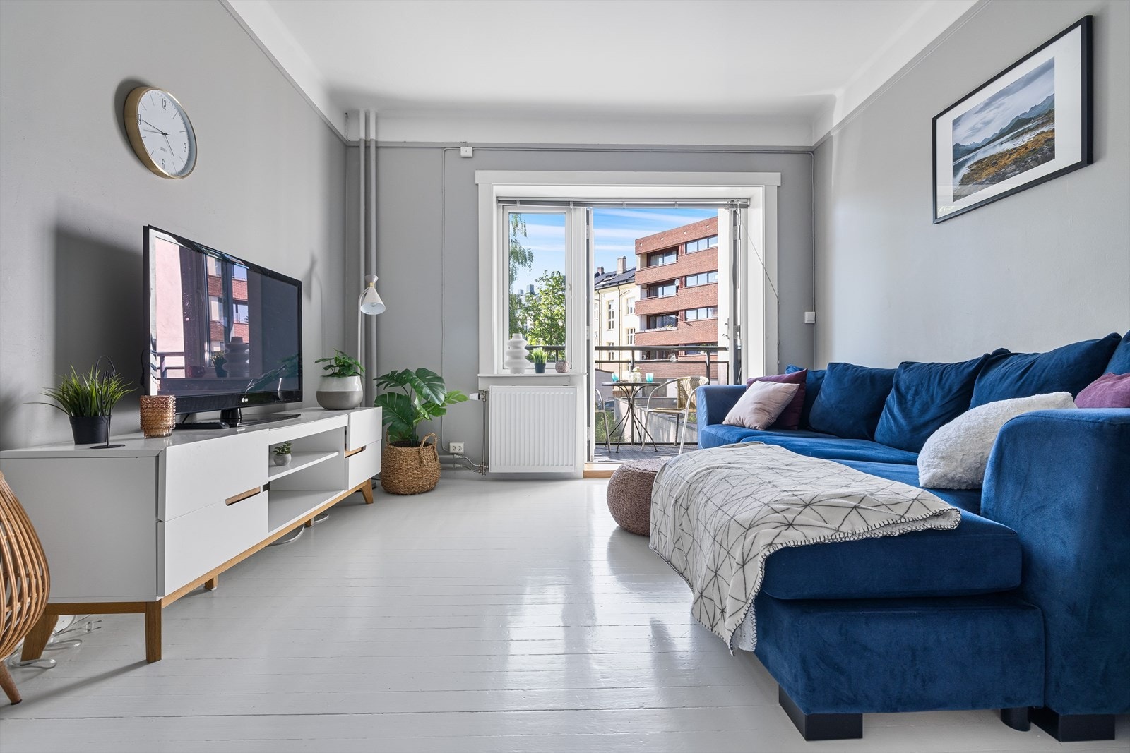 Utgang til balkongen direkte fra stuen. Galleribilde