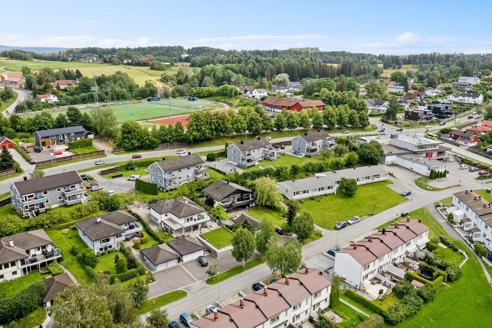 Nærbutikk Coop Extra et par hundre meter fra eiendommen. Galleribilde