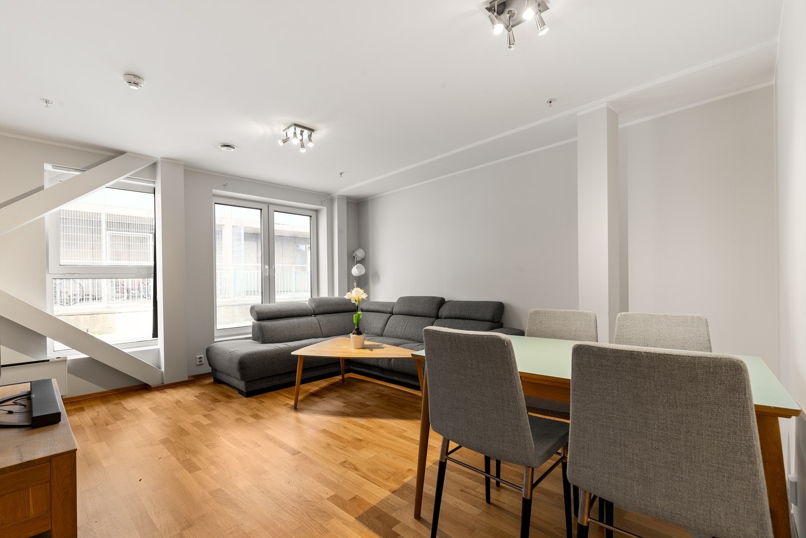 Stor stue/spisestue. Galleribilde