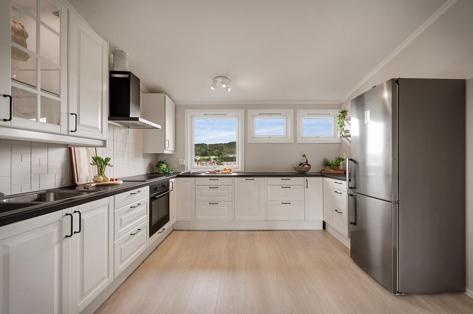 - Separat kjøkkenrom på 13,5m² - Galleribilde