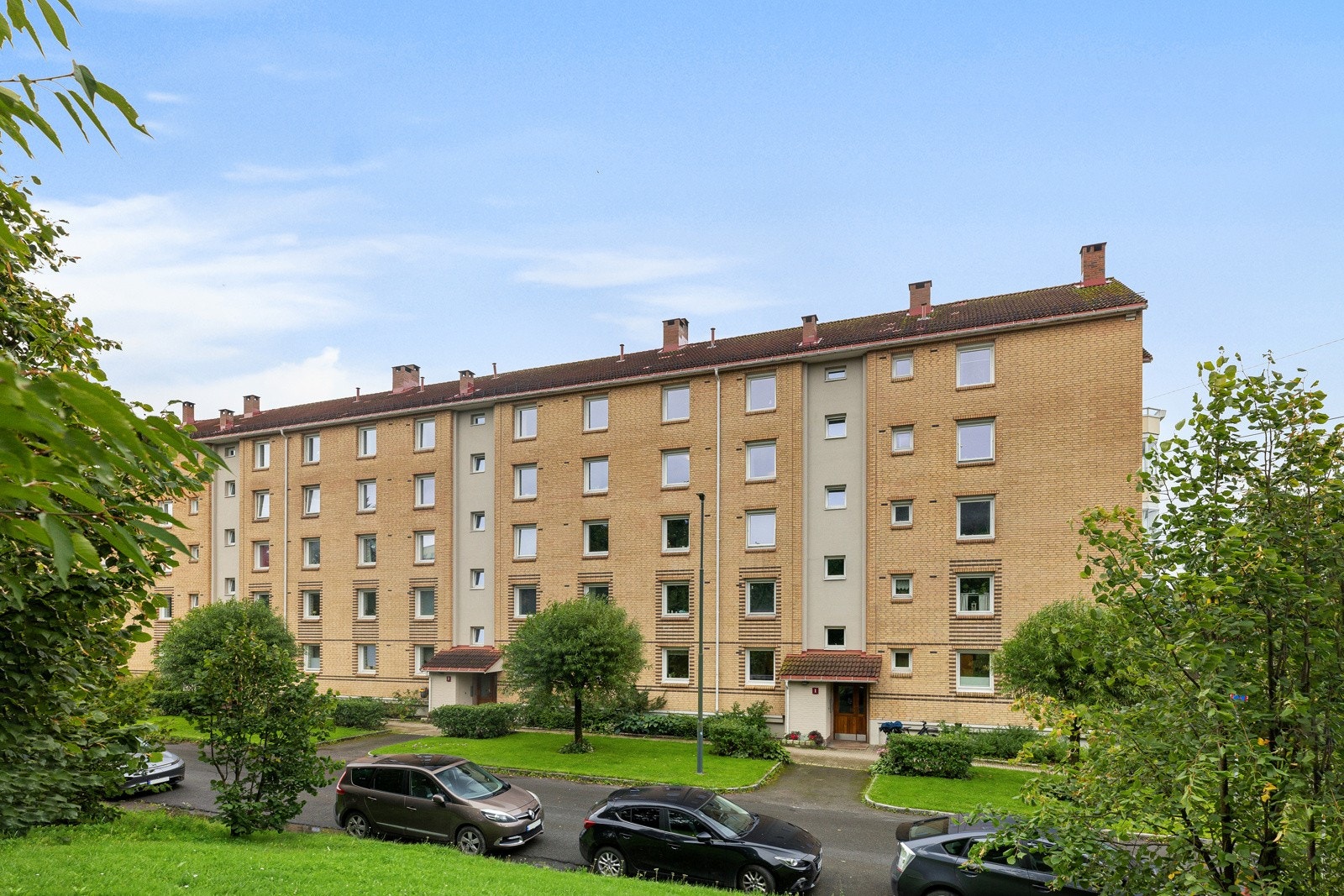 Fasade med inngangsparti Galleribilde