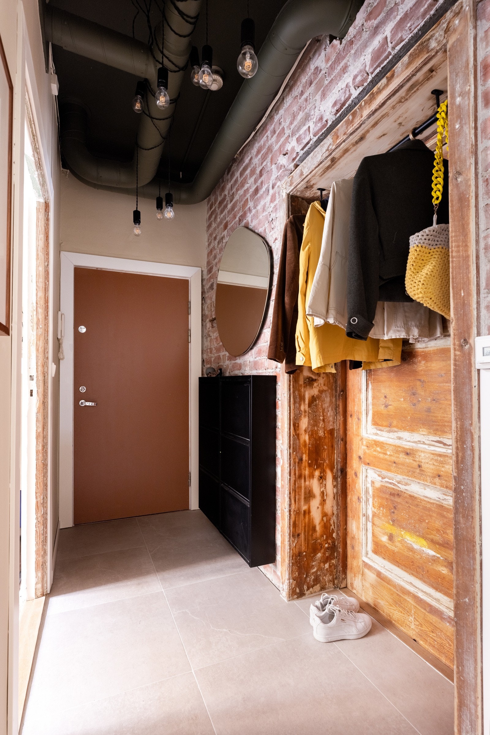 Synlig murstein i entréen gir et meget godt inntrykk. Galleribilde