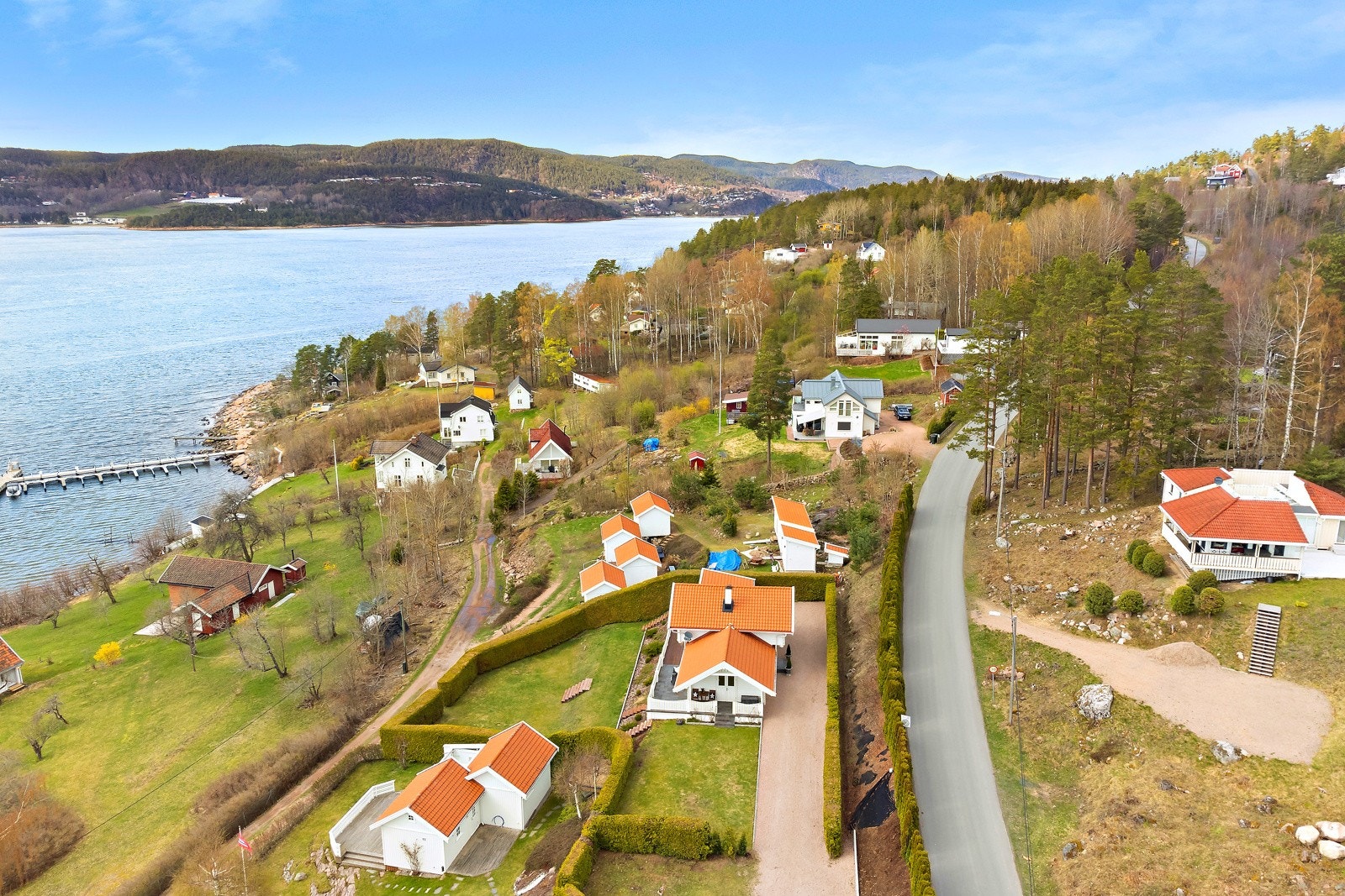 Eiendommen har lettvint adkomst fra helårsvei Galleribilde