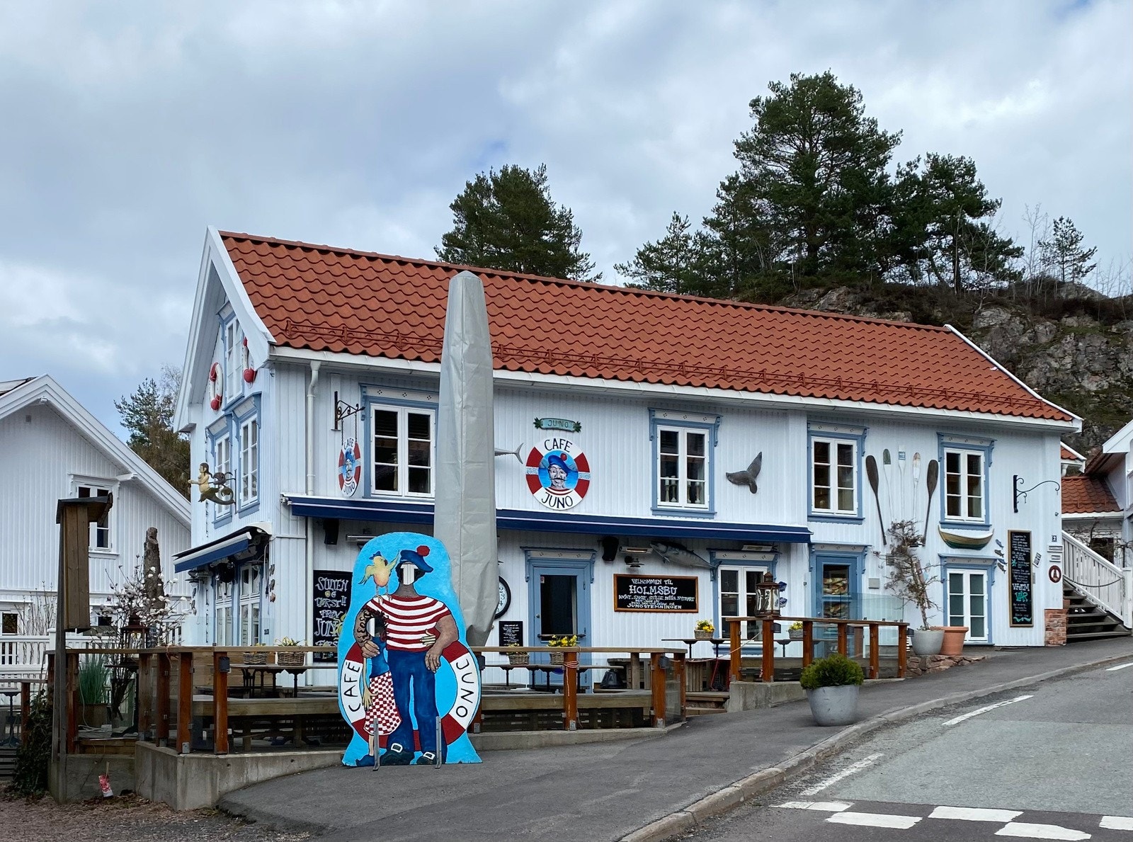 Holmsbu har Juno pizzarestaurant Galleribilde