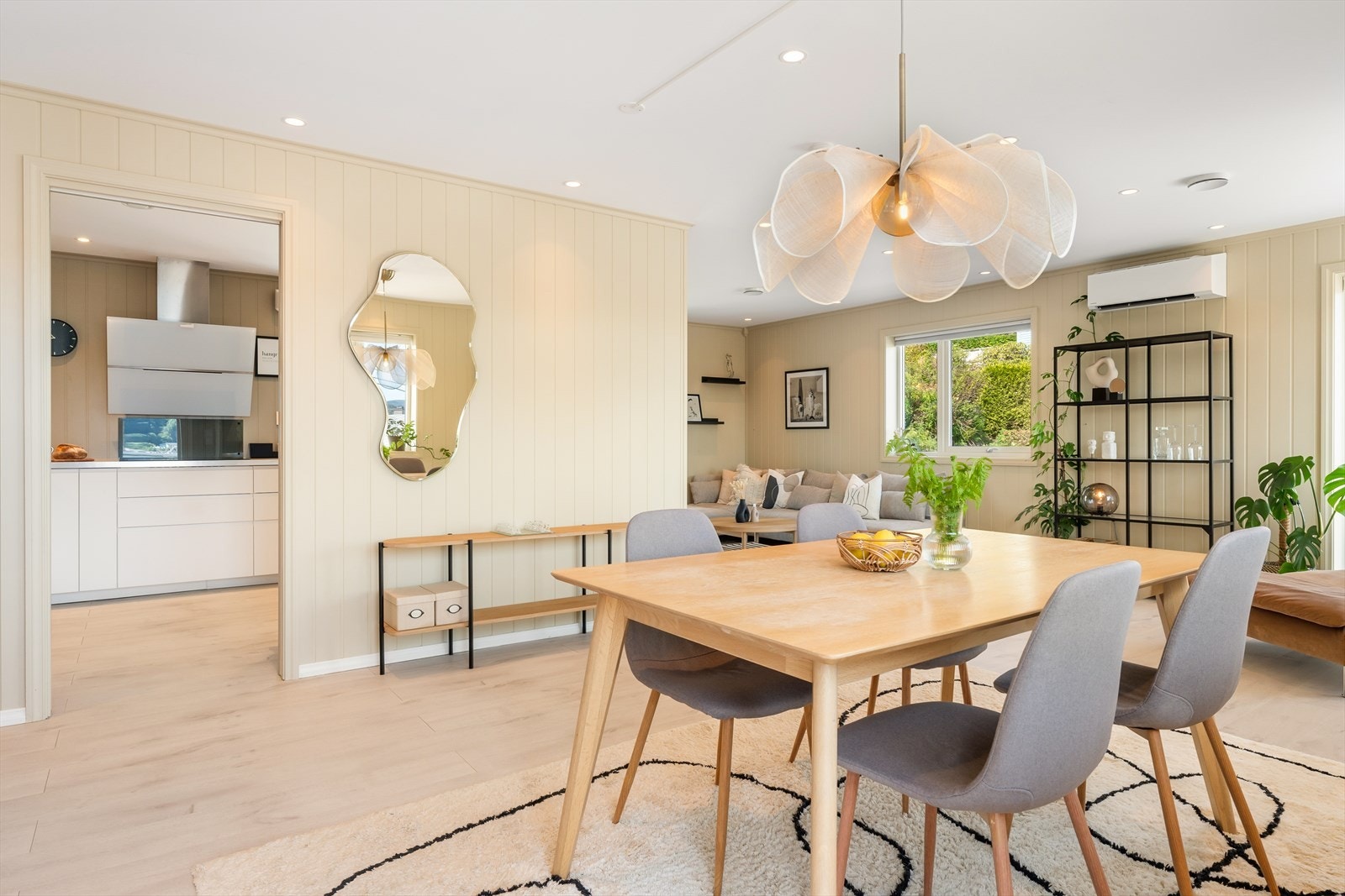 Det er montert varmepumpe i stue. Galleribilde