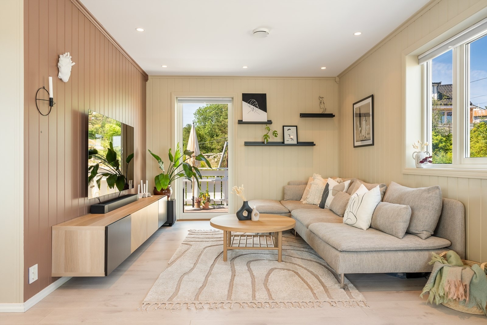 Her er også adkomst til etasjens 2. balkong. Galleribilde