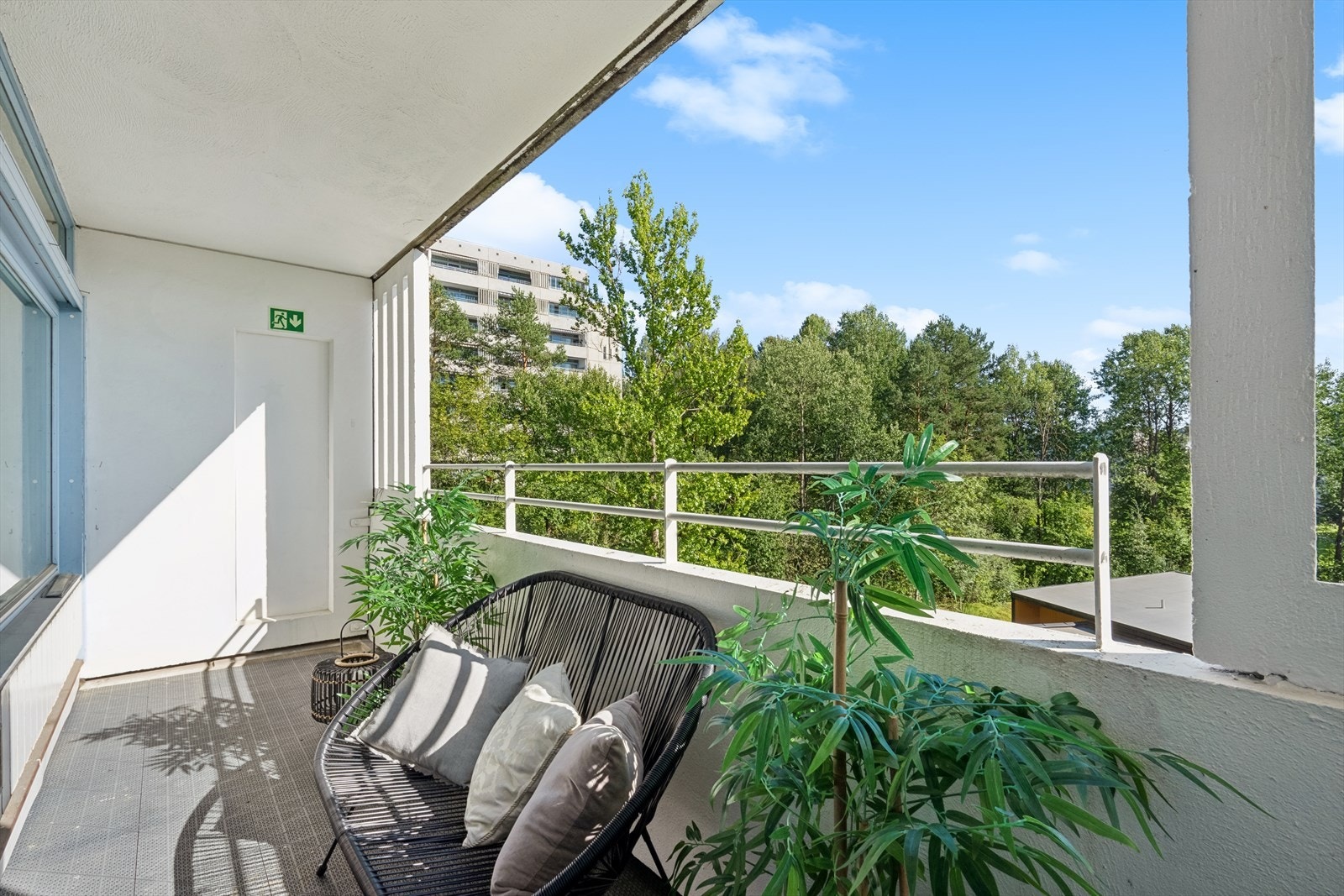 LOKALMEGLER MATS GJERDEN RISA V/DNB EIENDOM HAR GLEDEN AV Å PRESENTERE GARVER YTTEBORGS VEI 111A. DET PERFEKTE FØRSTEGANGSKJØP! Galleribilde