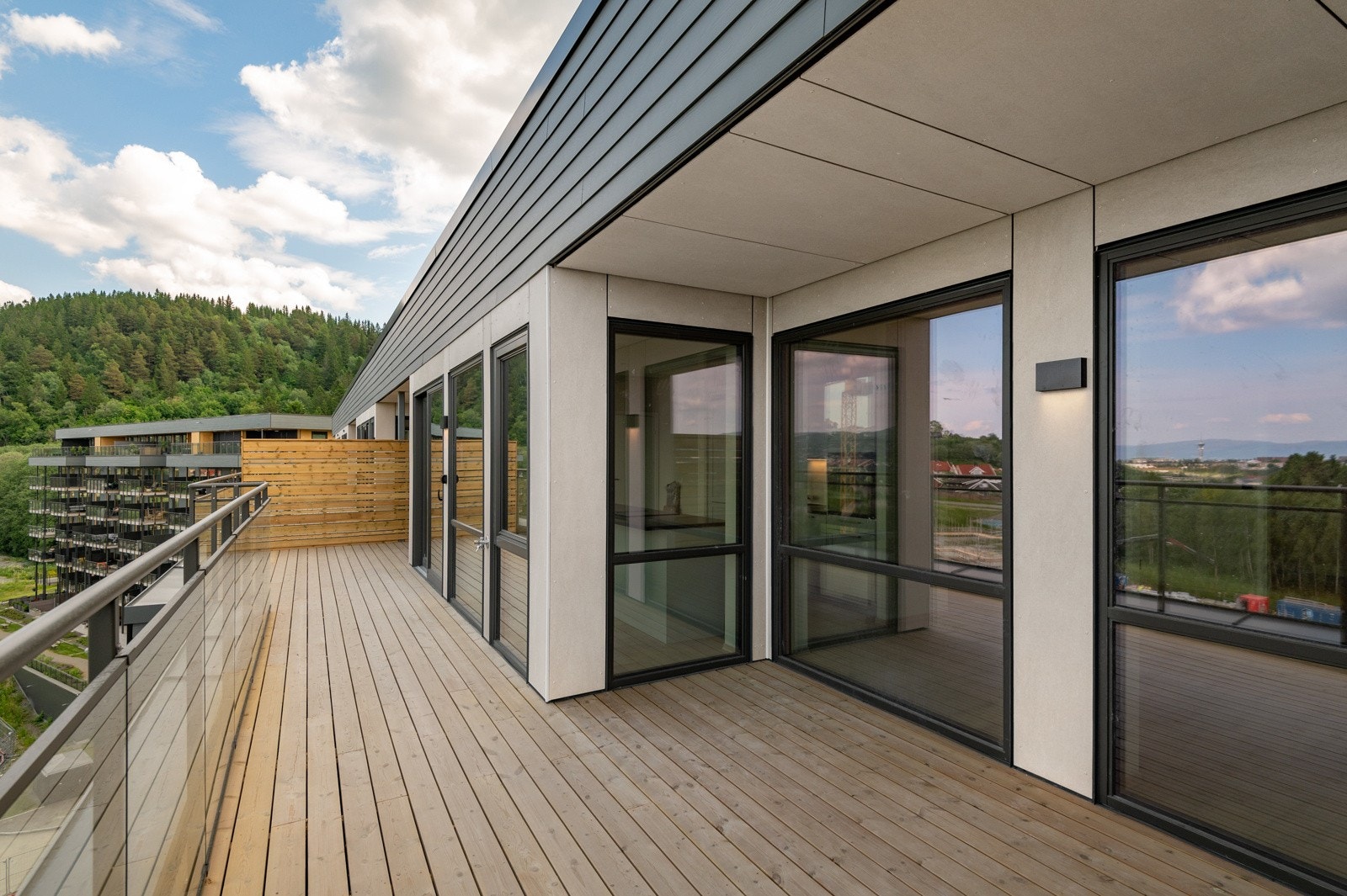 Takterrasse. Galleribilde