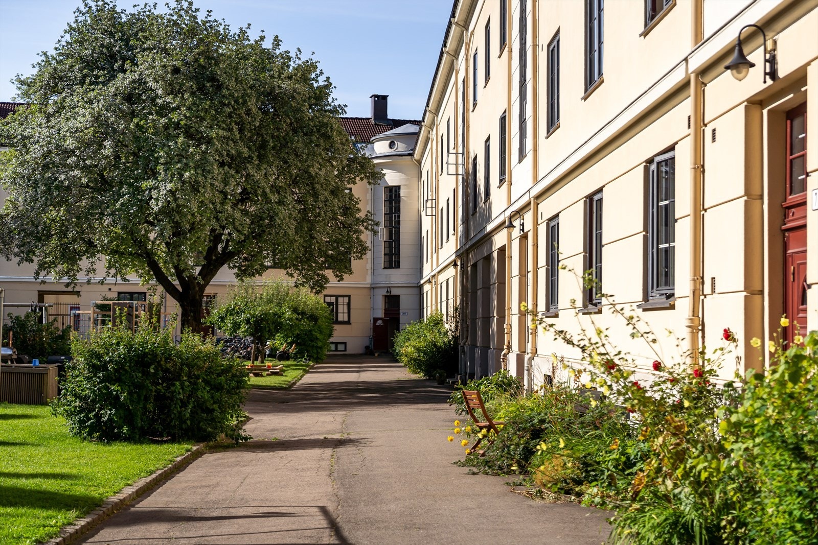 Bli en del av et borettslag som virkelig skiller seg ut! Her får du mer enn bare en leilighet - du får et levende fellesskap med unike tilbud. Galleribilde