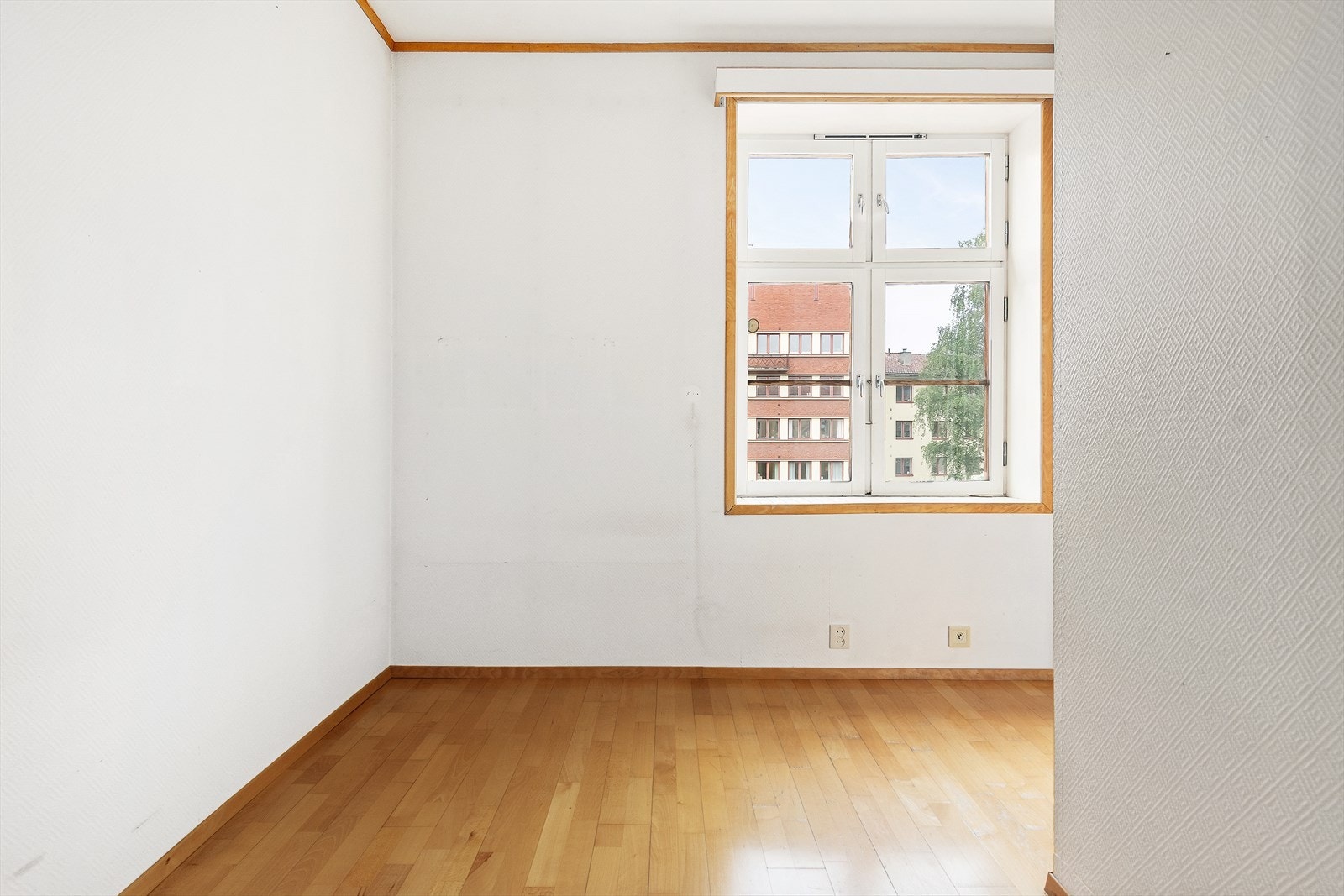 Soverom med skyvedørsgarderobe Galleribilde