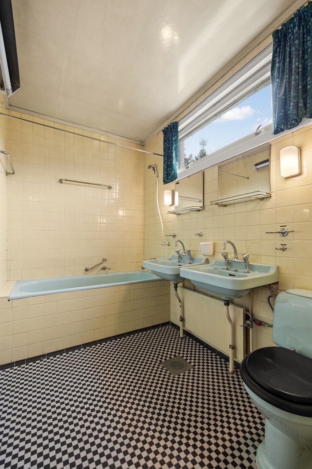 Bad i 1. etasje Galleribilde