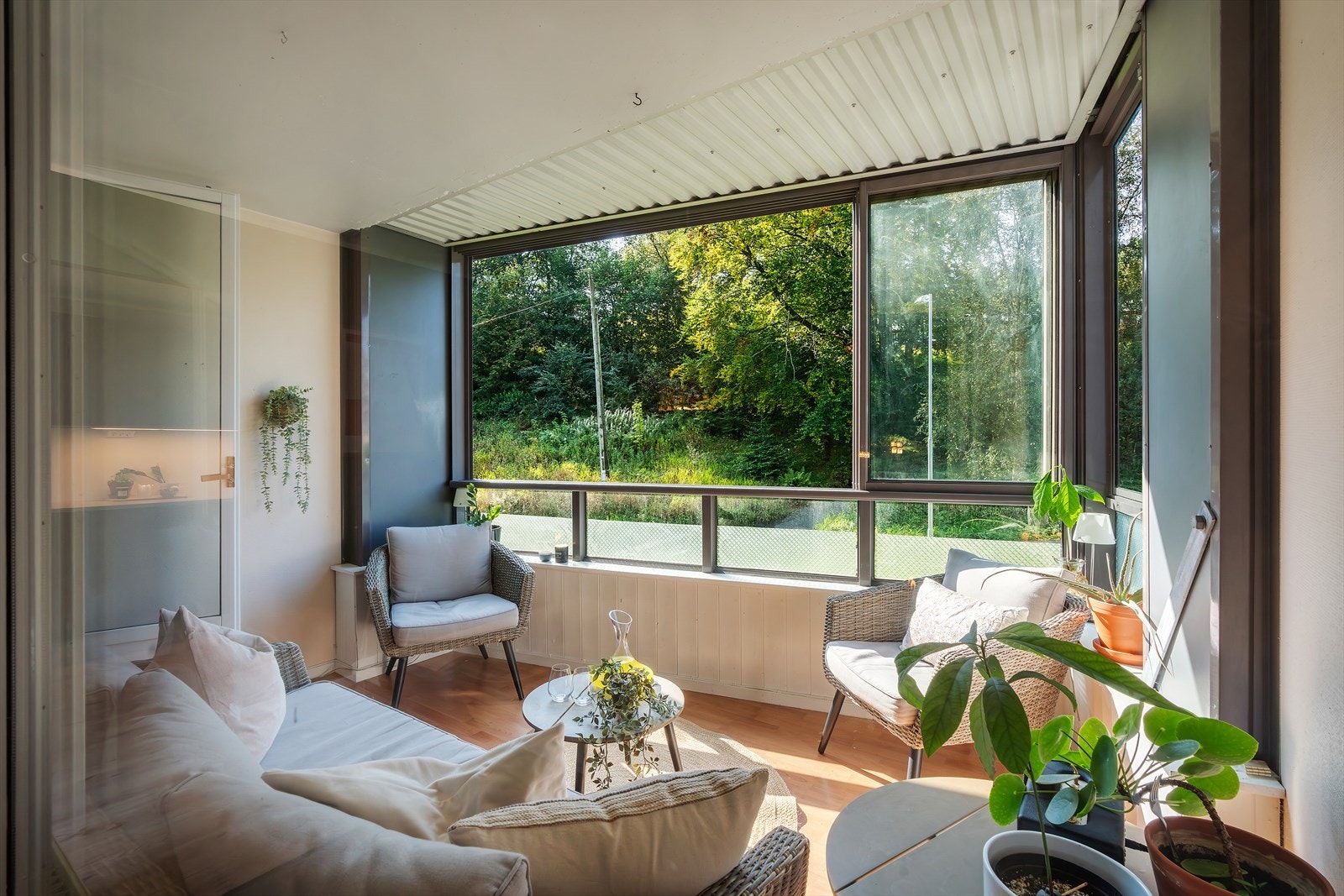 - Nyt balkongen både på varme og kalde dager - Galleribilde