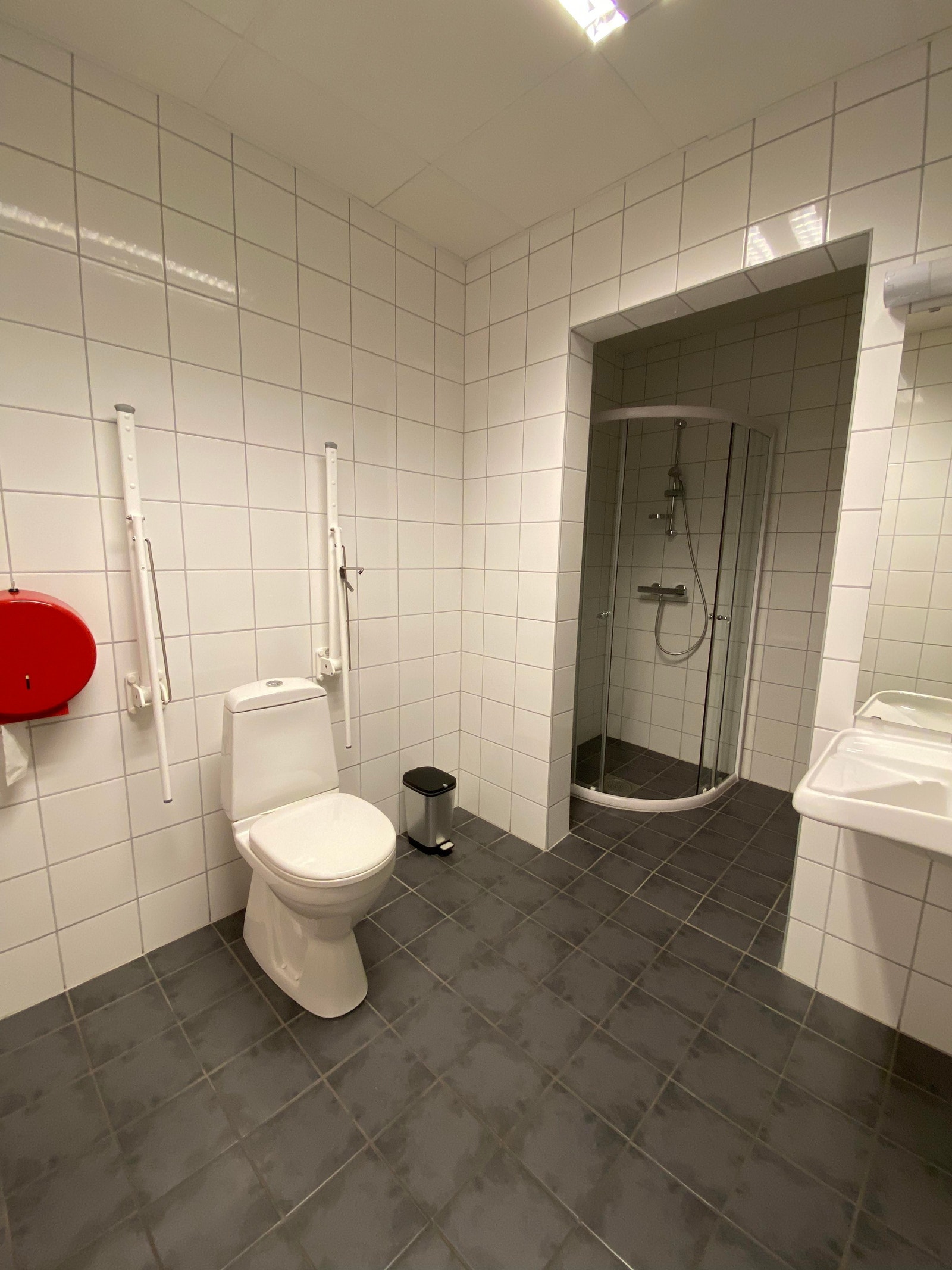 Det er også tilgang på dusj i lokalene Galleribilde