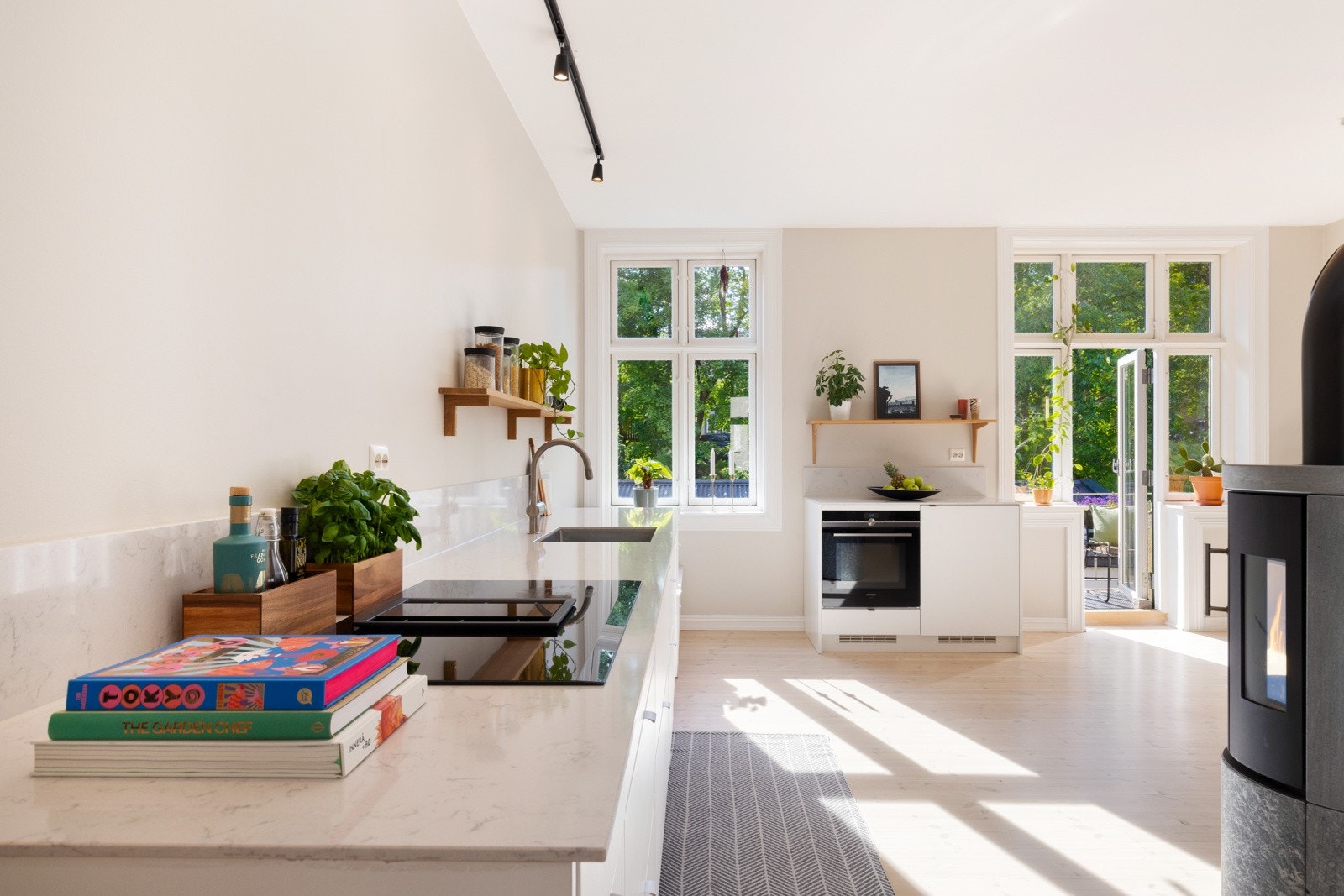 Leiligheten har et moderne kjøkken fra Kvik som var nytt i 2019. Galleribilde