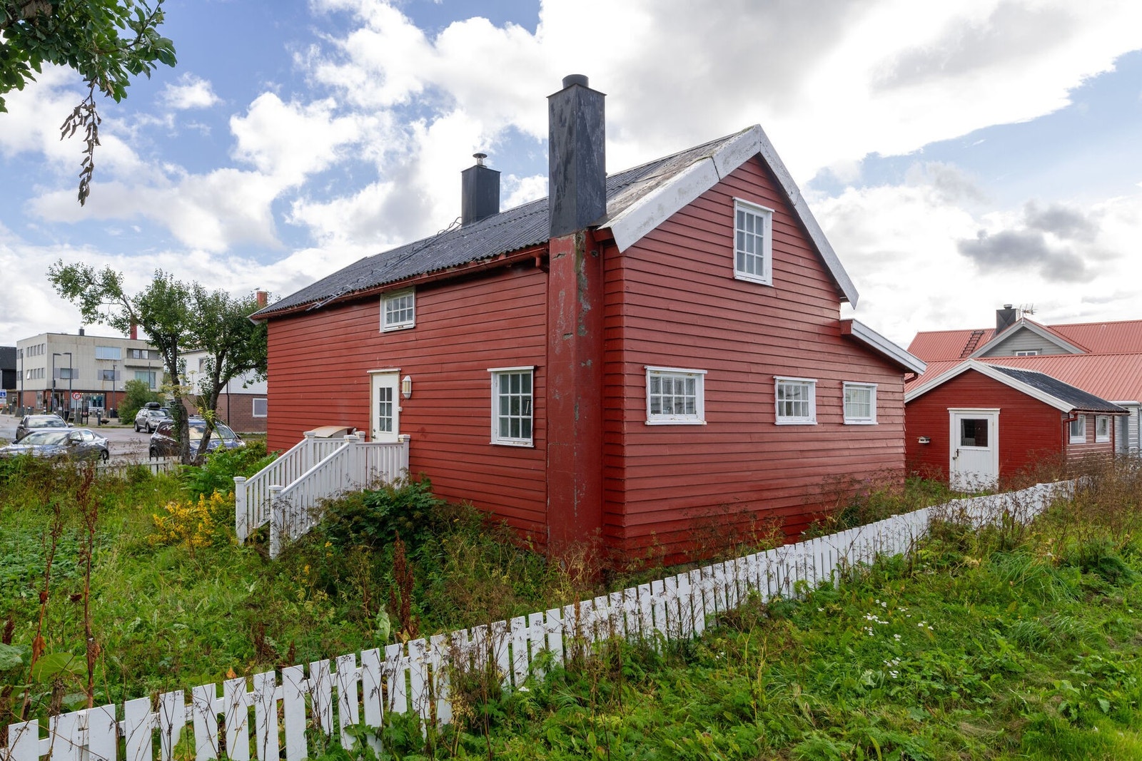Fasade og uteområde. Galleribilde