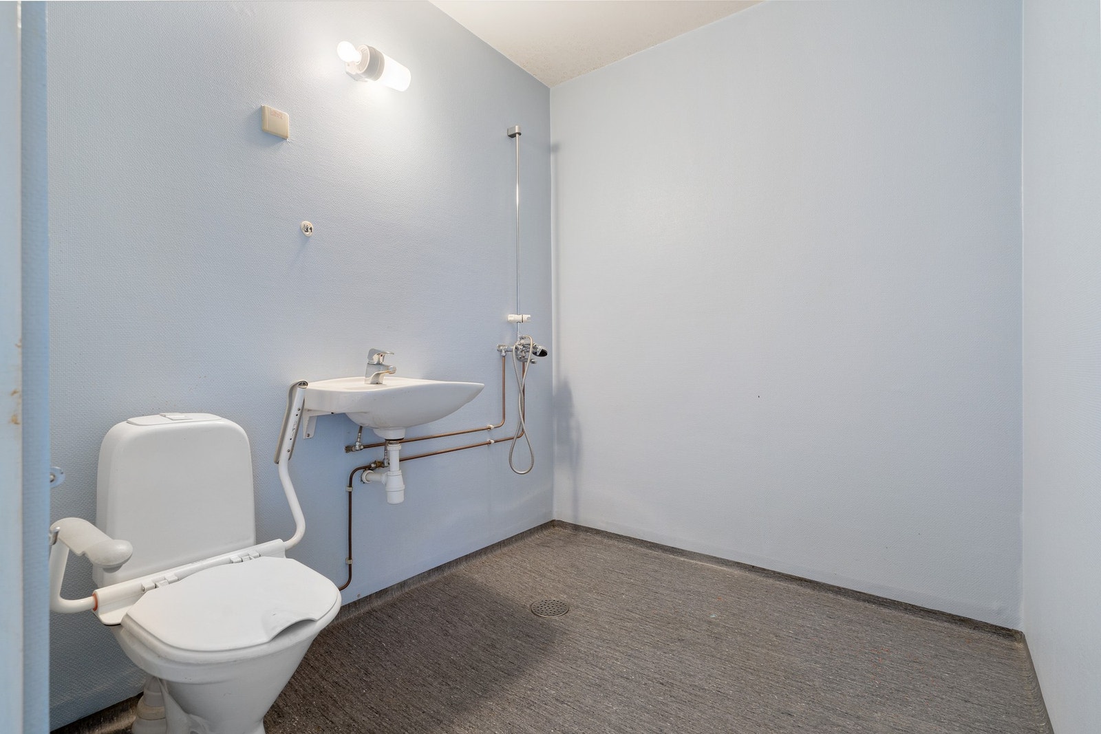 Badet er på 4m². Galleribilde