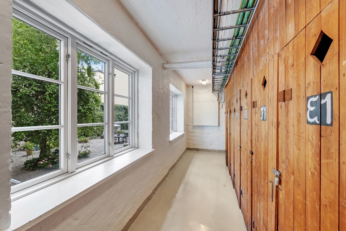 Medfølger bod i 1.etg - og på loft Galleribilde