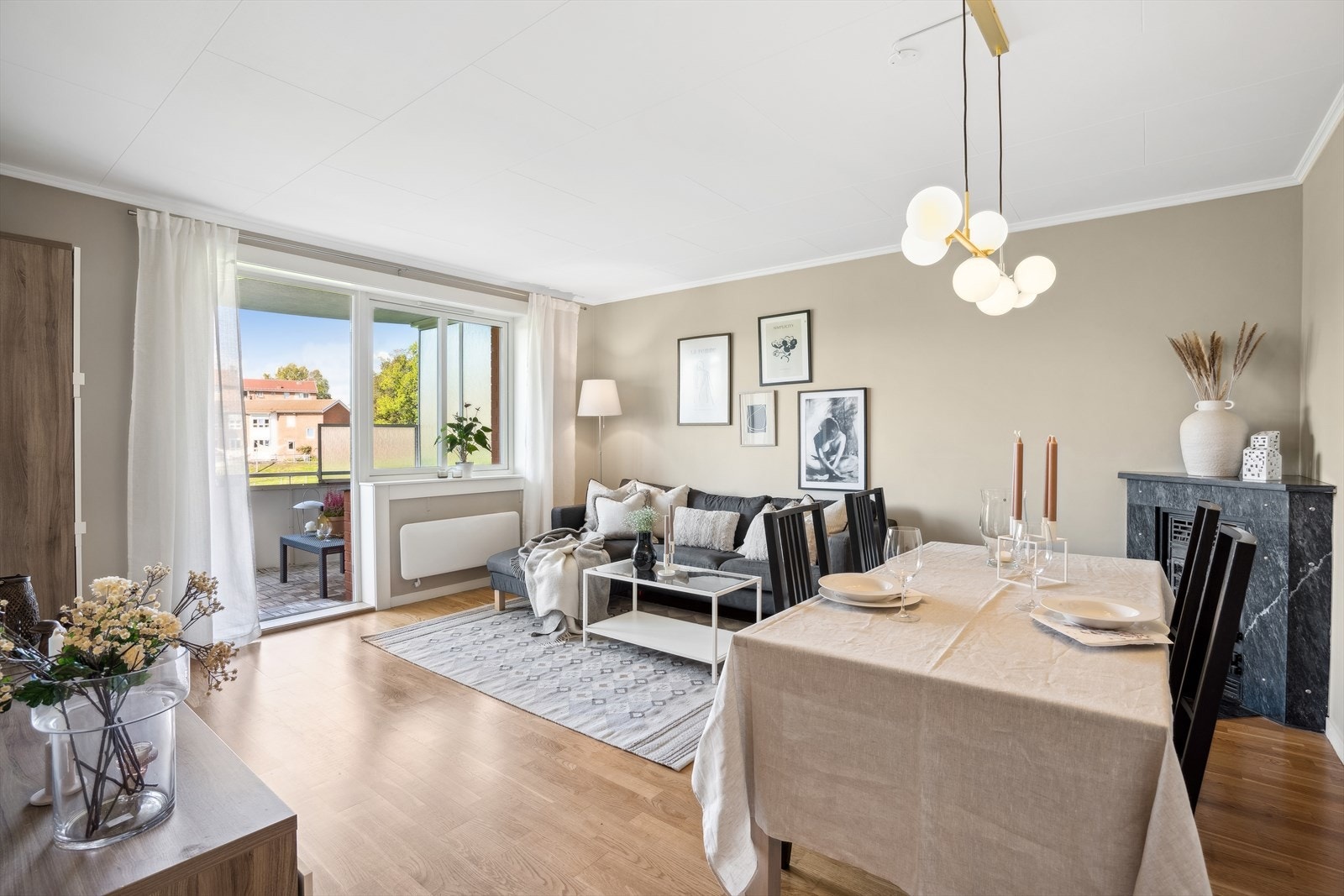 Denne 3-roms andelsleiligheten ligger i byggets 1. etasje. Galleribilde