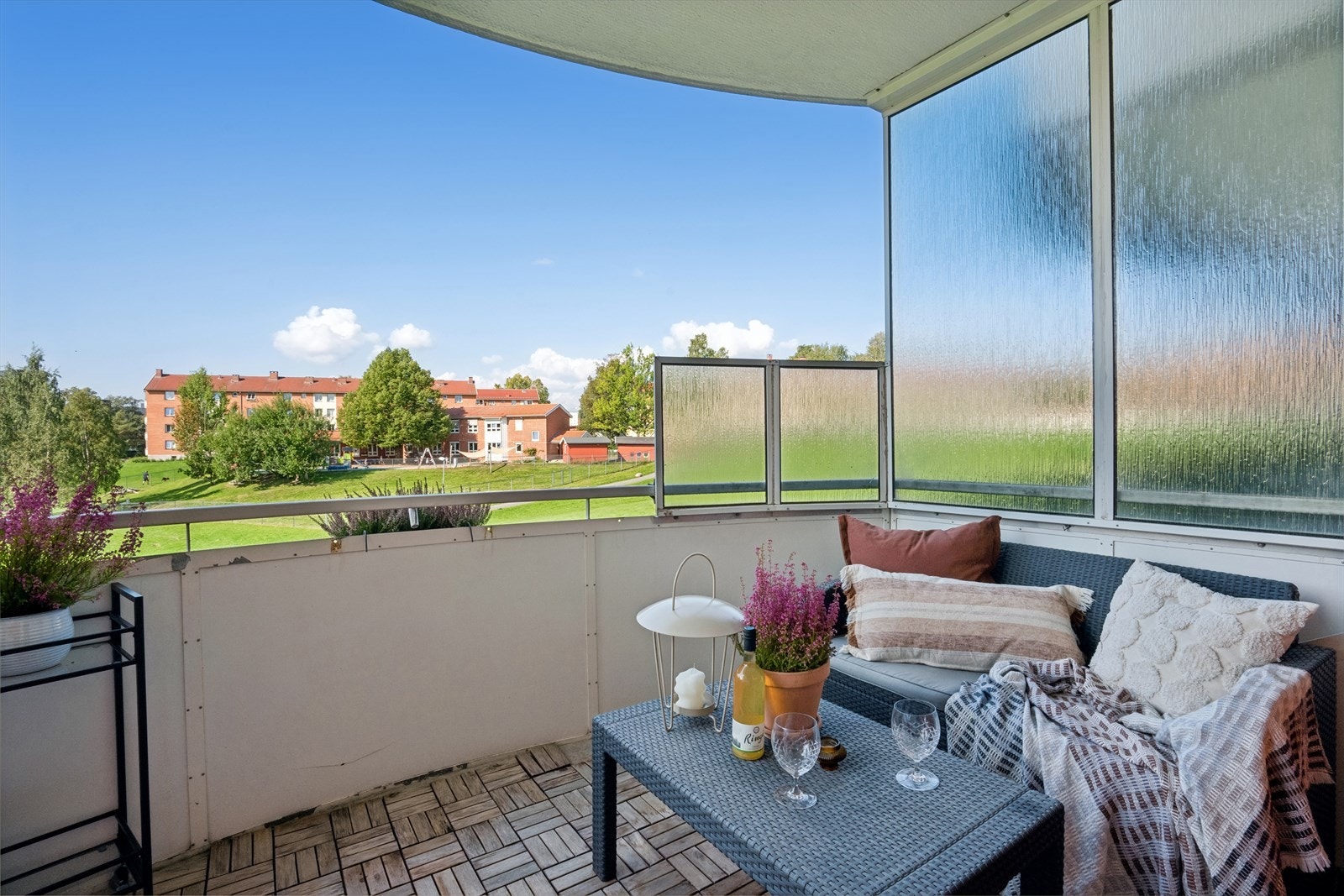 Leiligheten har en god intern beliggenhet i borettslaget. Galleribilde