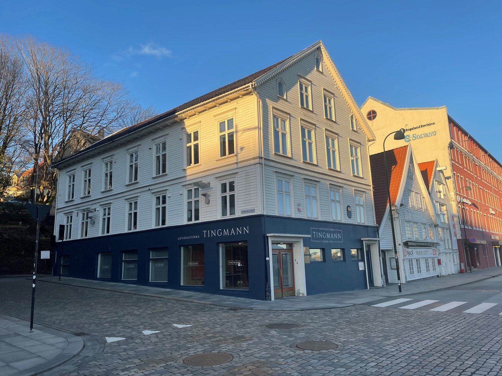 Fasade mot Vågen Galleribilde