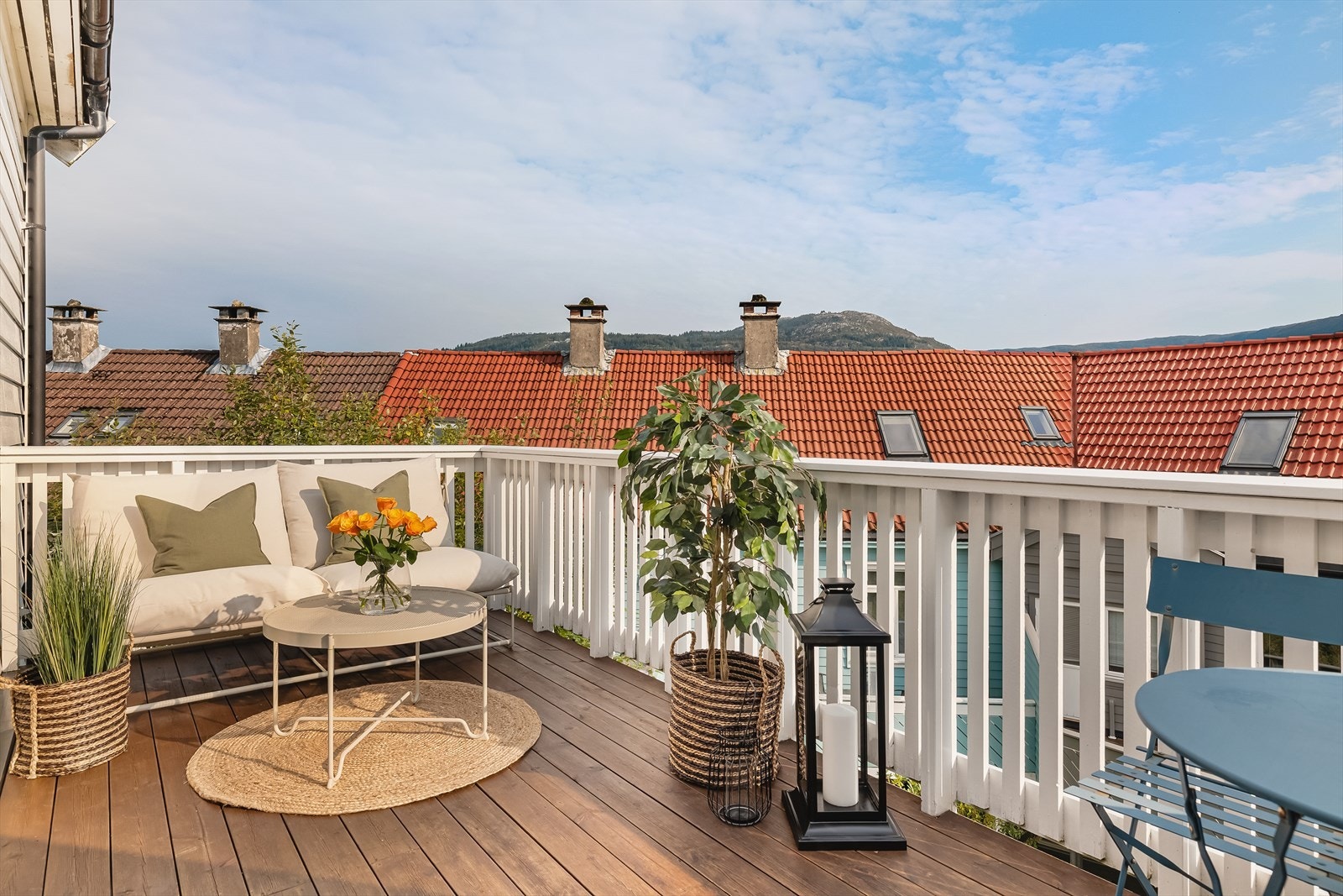 Boligområdet er uten særlig gjennomgangstrafikk, med nær tilgang til det aller meste av det du måtte behøve. Galleribilde