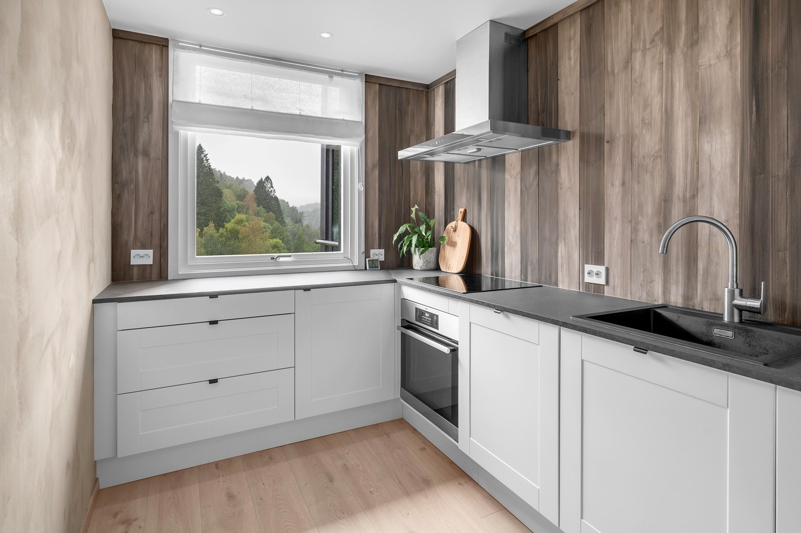 Her kan man briljere på kjøkkent med en spenstig utsikt fra 7. etasje. Galleribilde