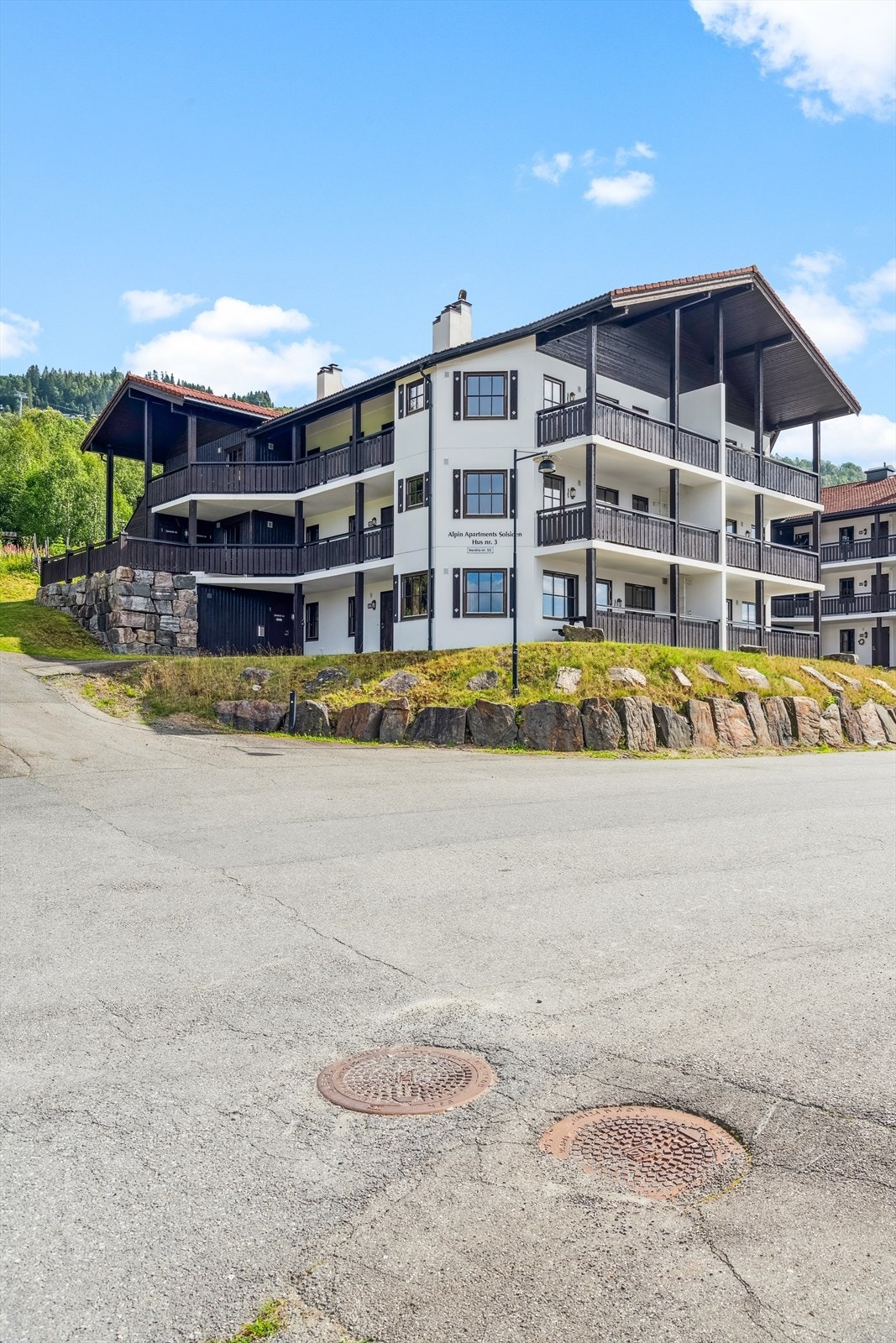 Solsiden Hafjell Apartments har en unik arkitektur i norsk sammenheng, her får du den gode alpefølelsen Galleribilde