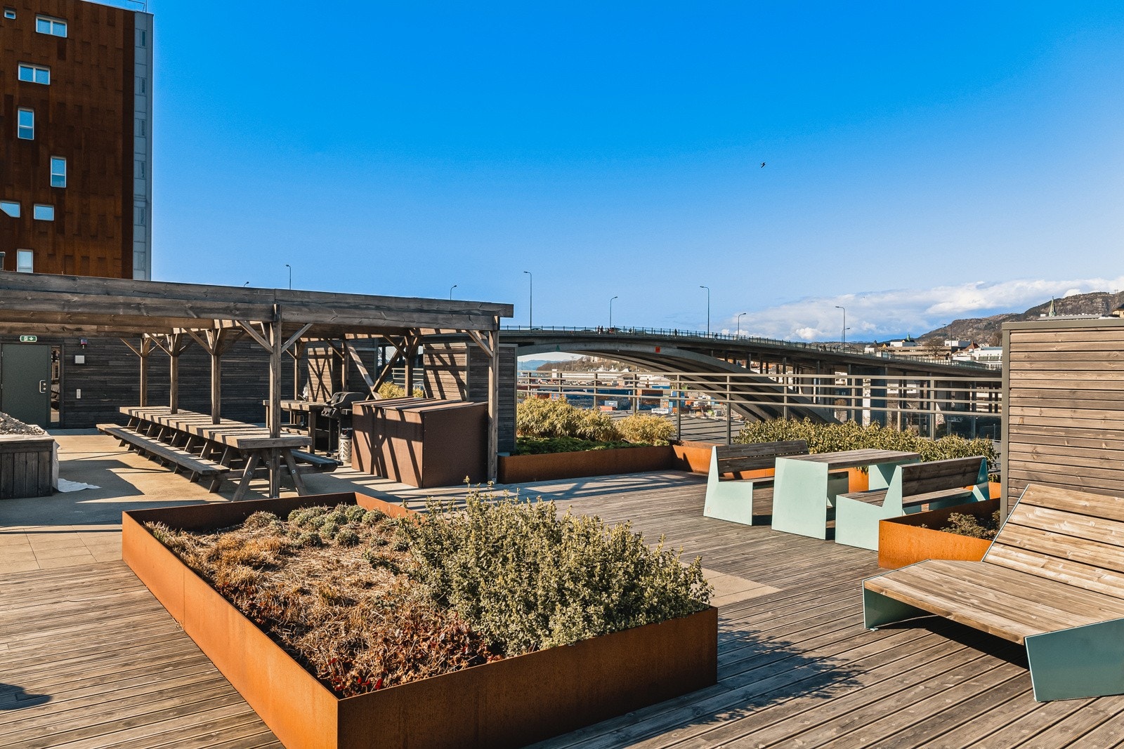 Sameiet har en felles solrik takterrasse. Galleribilde
