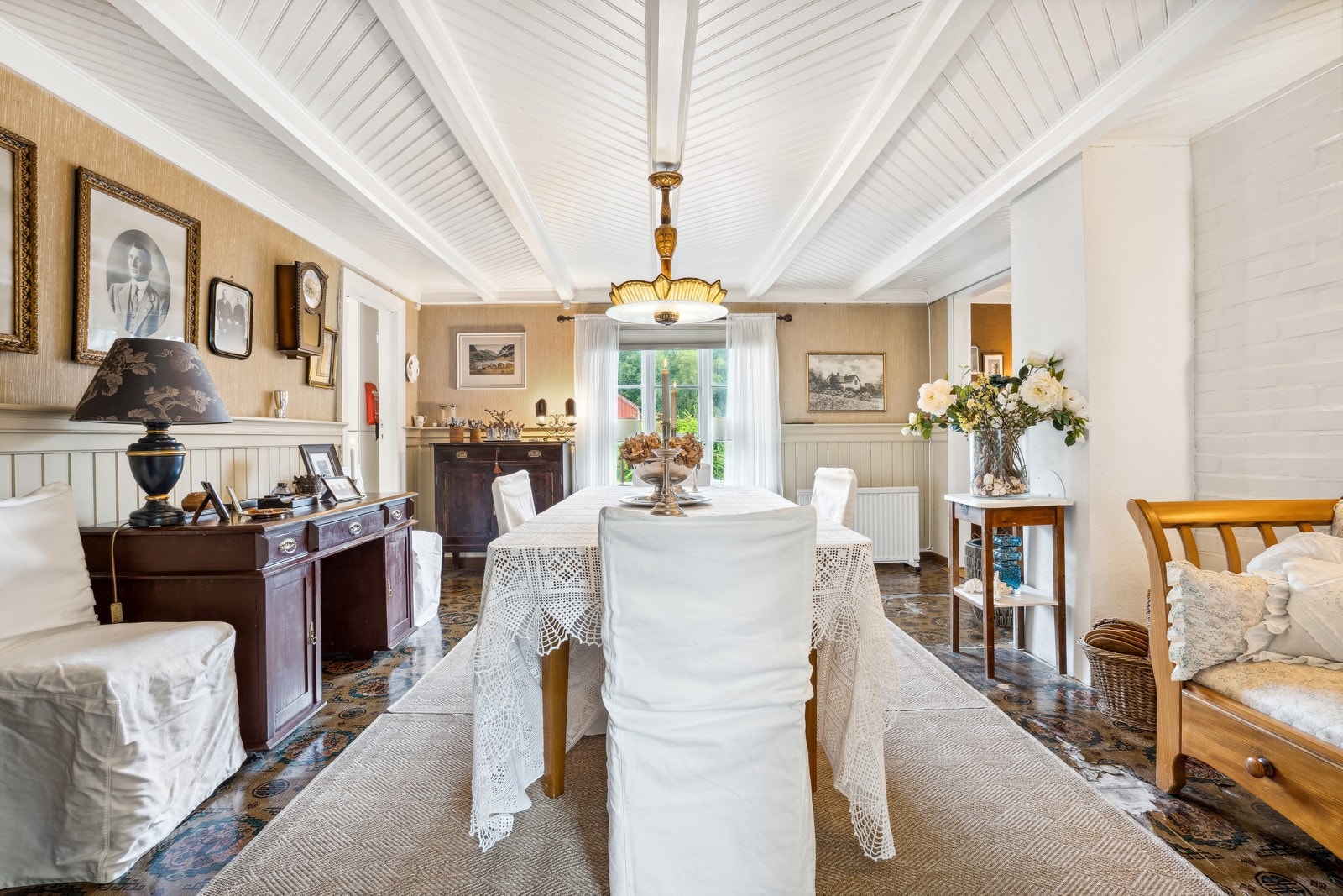 Hvordan kan man takke nei til å spise middag ved denne spisestuen? Galleribilde