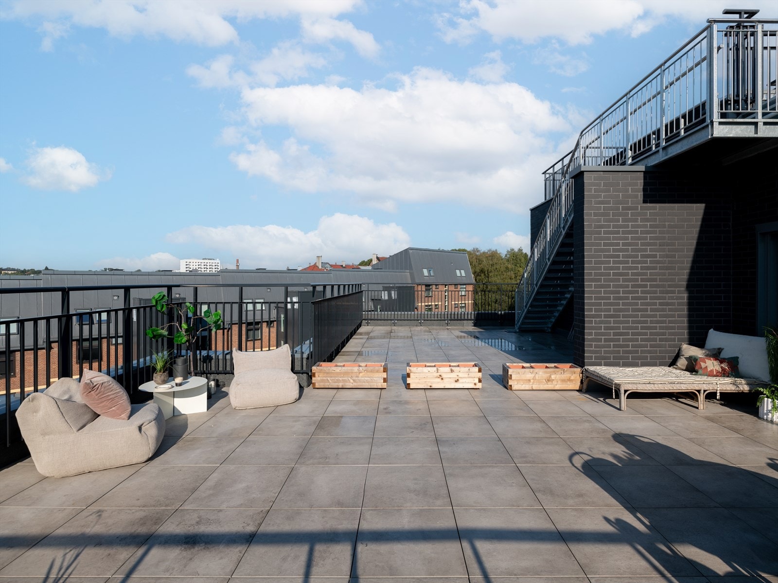 Et eldorado for hobbygartneren, her står plantekassene klare! Galleribilde