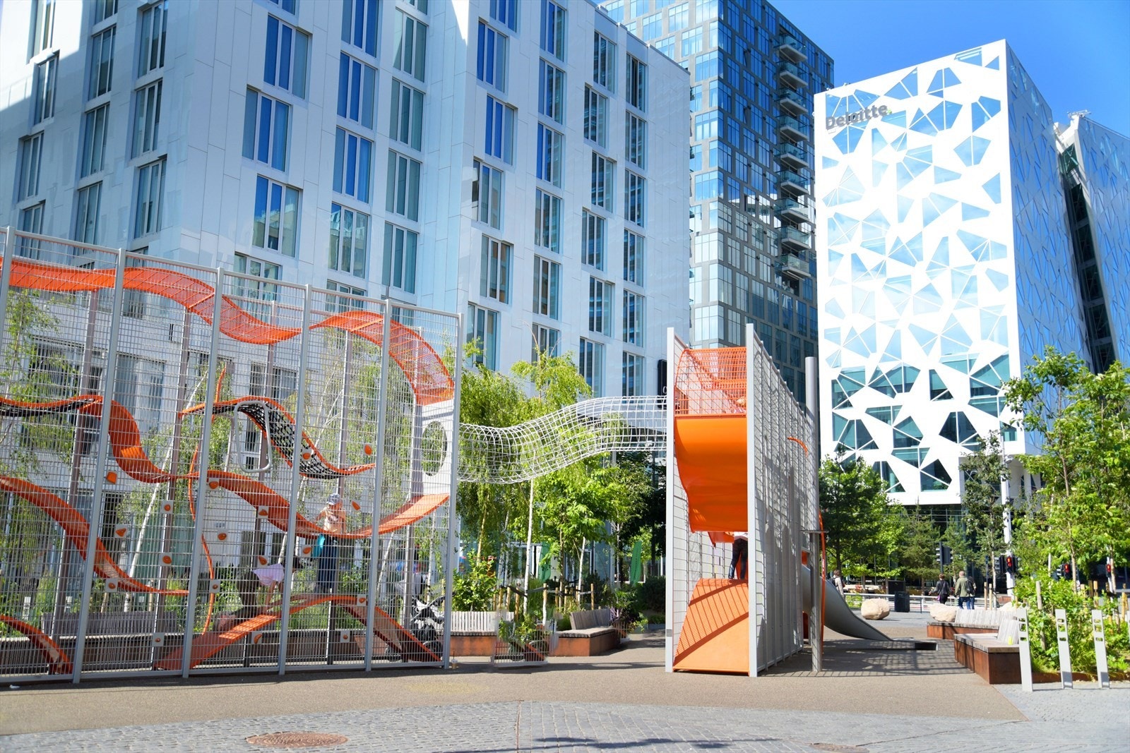 Barcode/Bjørvika med bare noen minutters gangavstand. Galleribilde