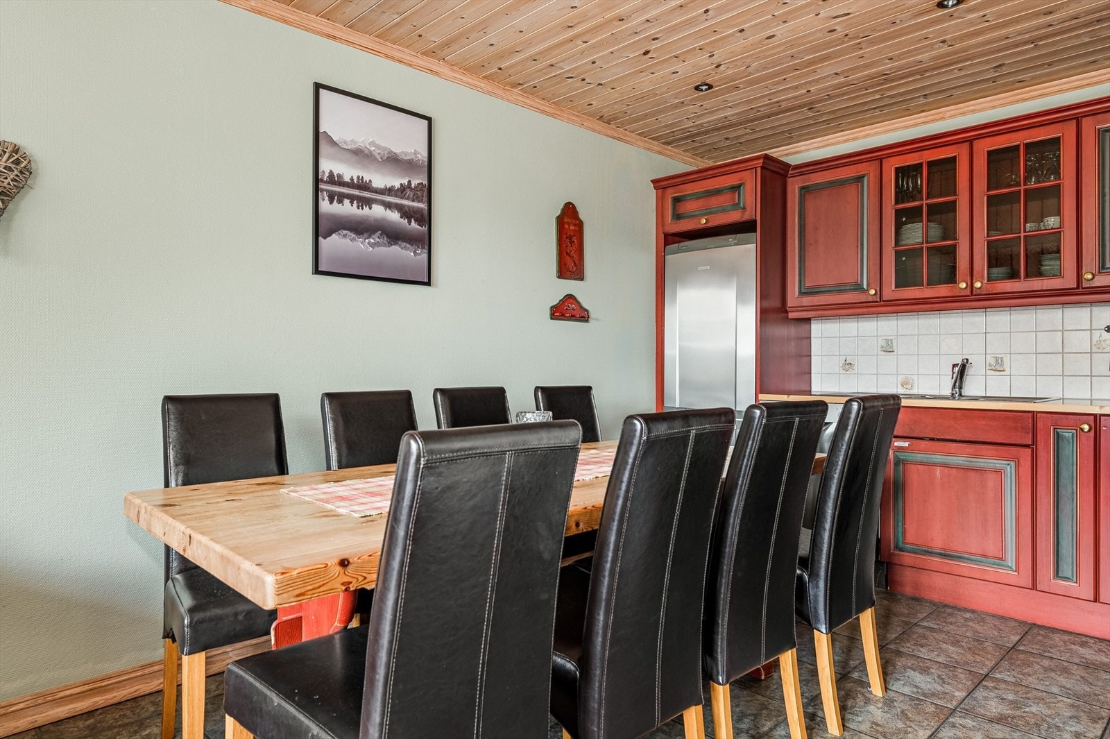 143-3-1_005.jpg Galleribilde