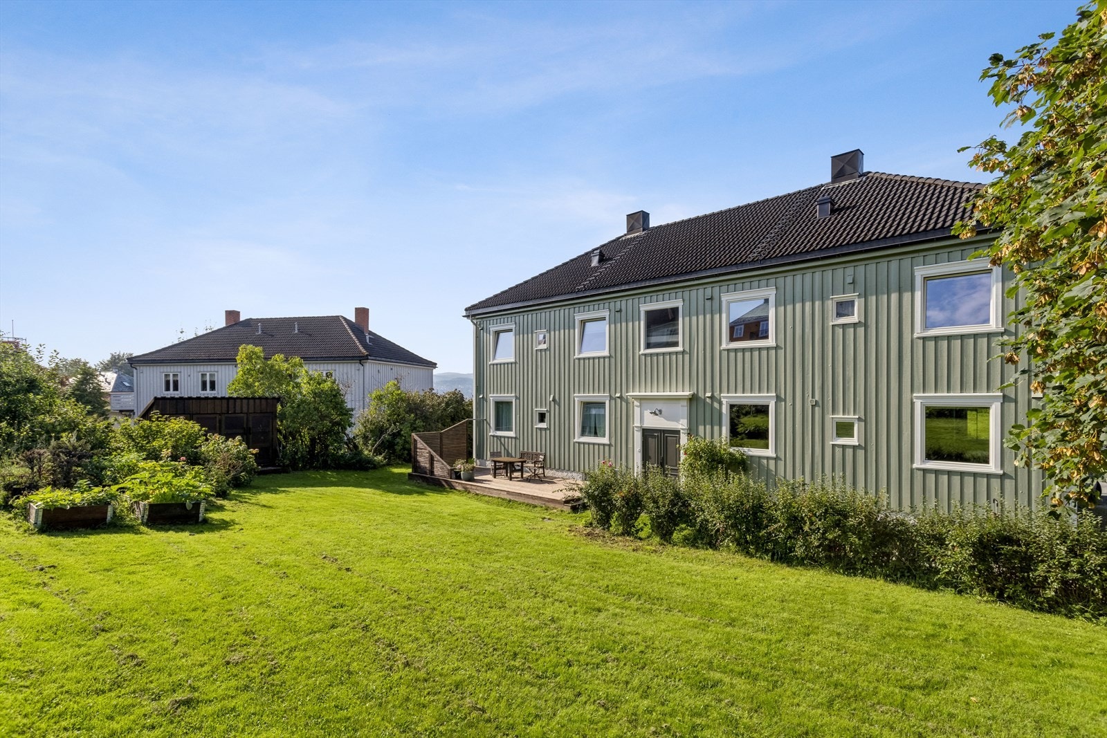 Sjarmerende uteområder med gode solforhold gjennom store deler av dagen. Galleribilde