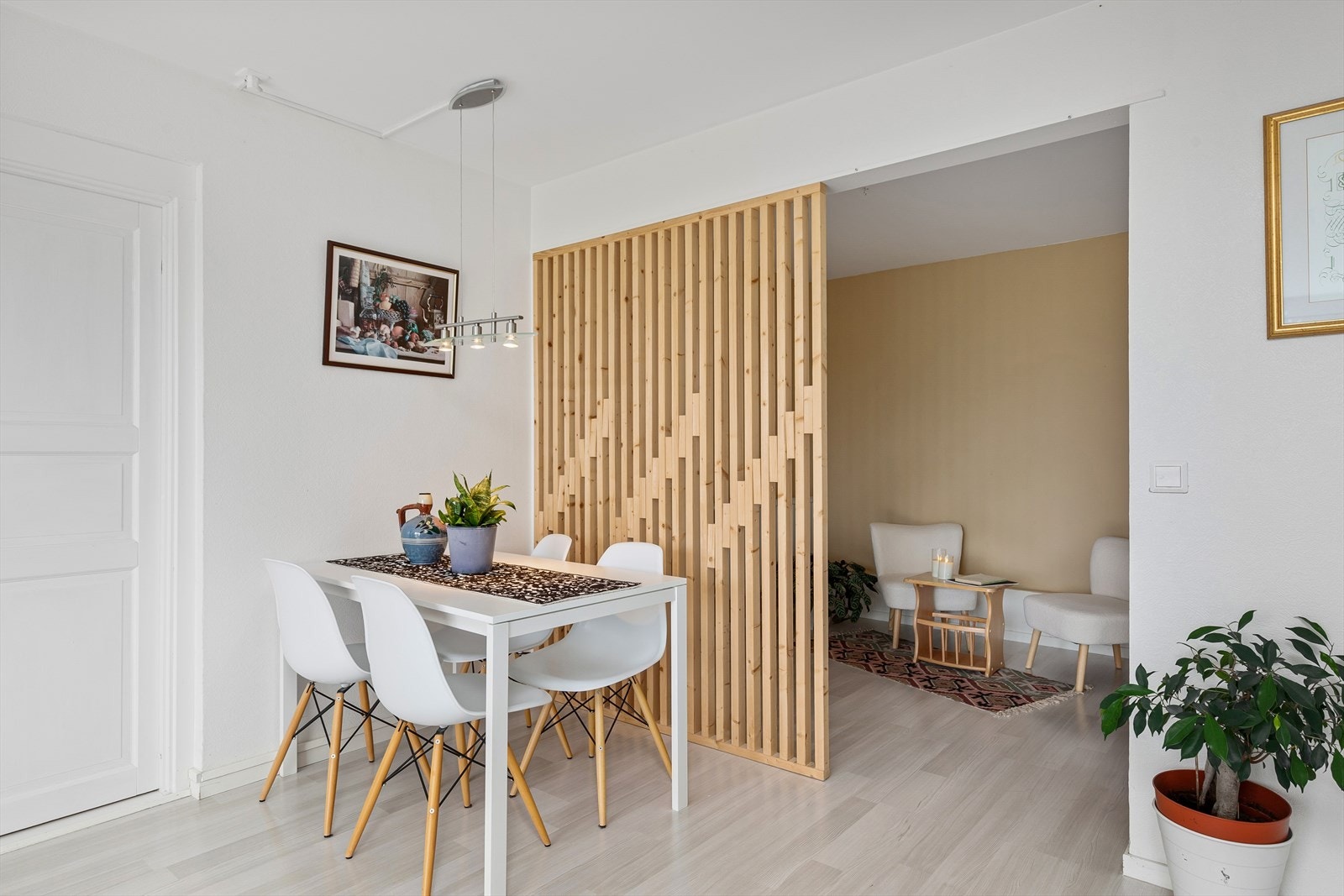 God plass til spisebord Galleribilde