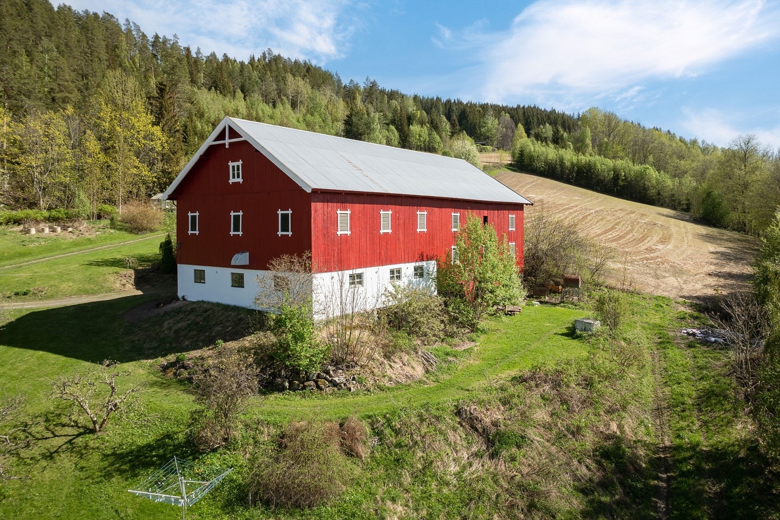 Låve på over 400 m². Galleribilde