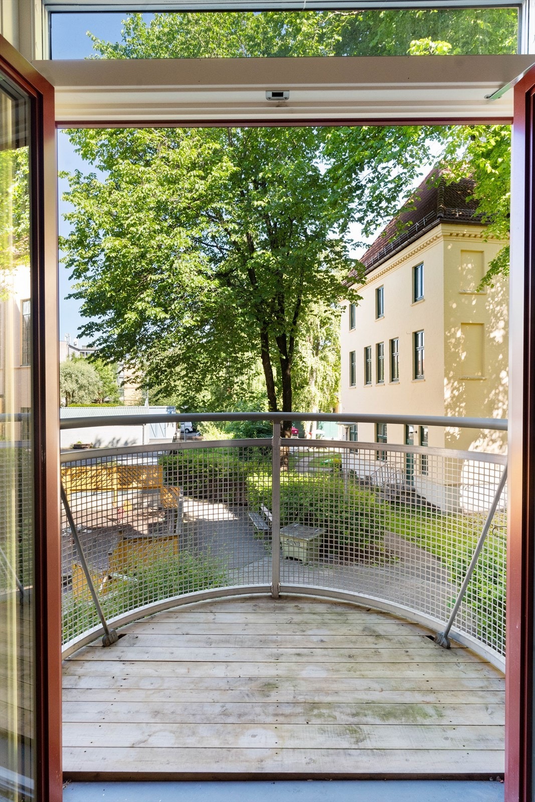 I tillegg er det utgang til en hyggelig balkong. Galleribilde
