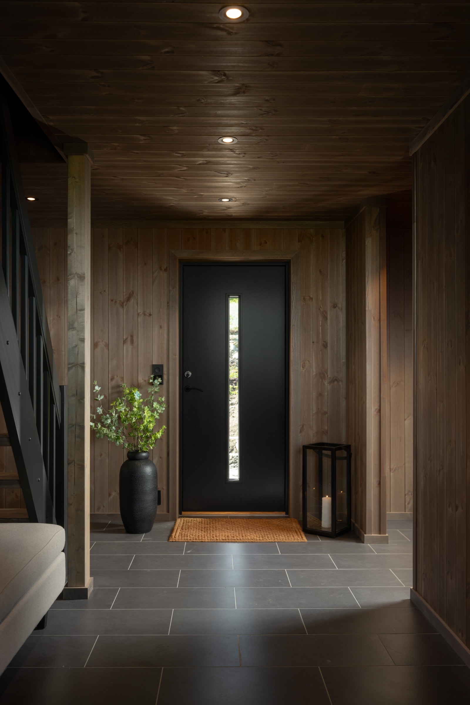 Svært romslig gang med mye praktisk areal Galleribilde