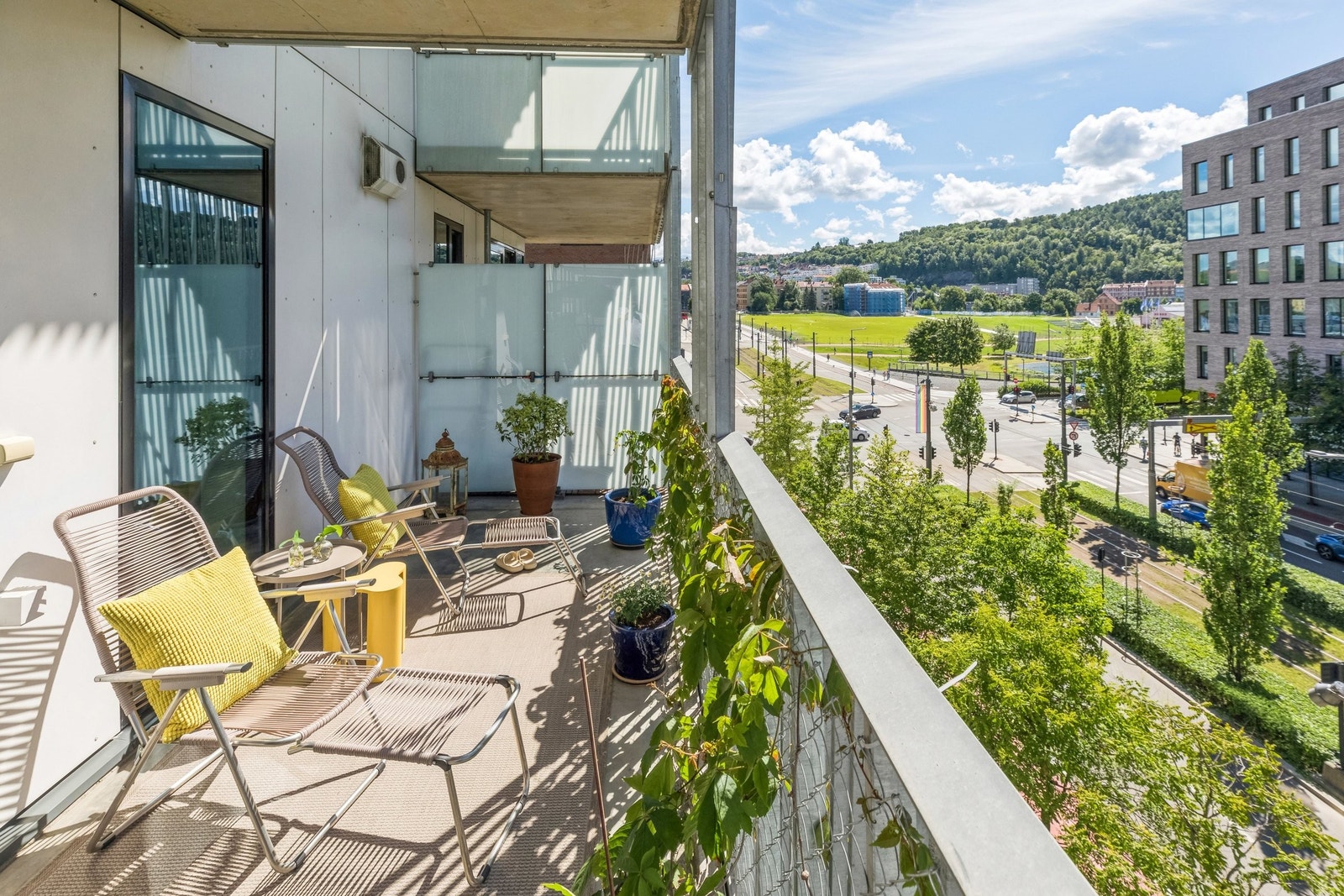 Utsikt fra balkongen mot Middelalderparken og Ekeberg Galleribilde