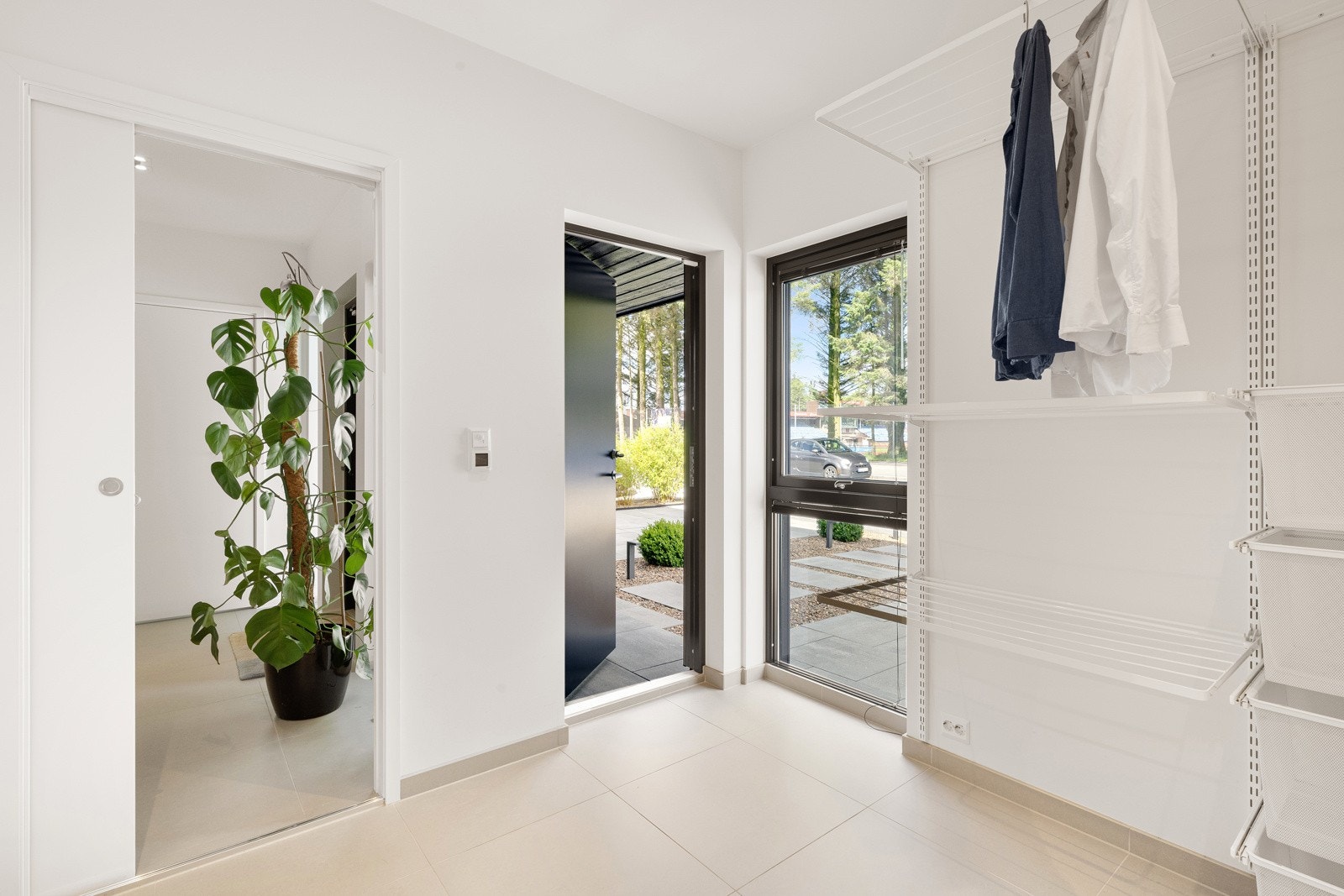 Vaskerommet er romslig og meget funksjonelt, og rommet har både utvendig og innvendig adkomst Galleribilde