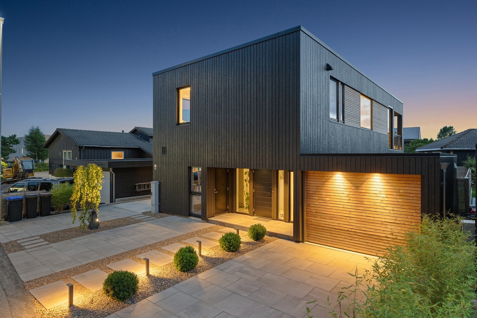 Eneboligen har en flott fasade som gir et utmerket førsteinntrykk, og inngangspartiet er intet unntak Galleribilde