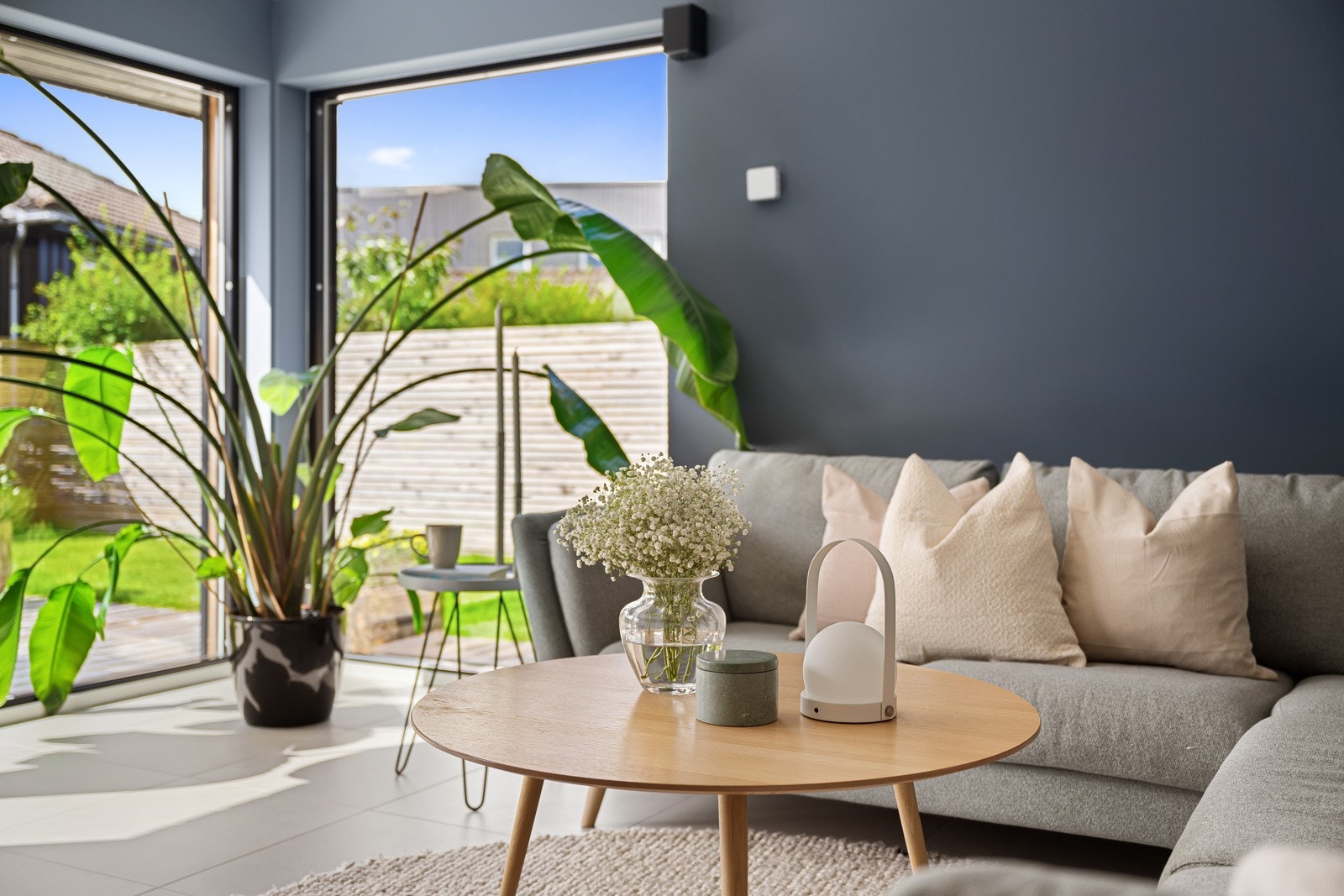 Store vinduer sørger for unik, naturlig lyssetting Galleribilde