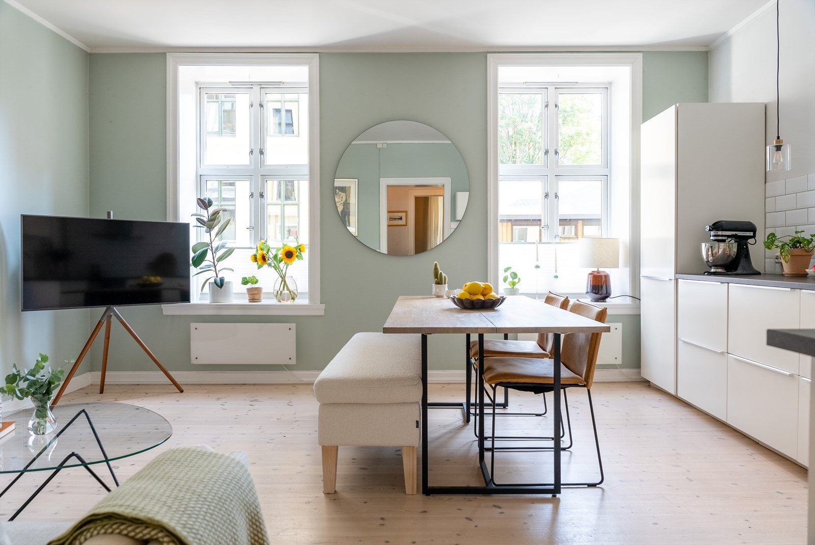 Velkommen til Bjerkelundgata 6 A - En nydelig 2-roms i en av de hyggeligste gatene på Grünerløkka. Galleribilde