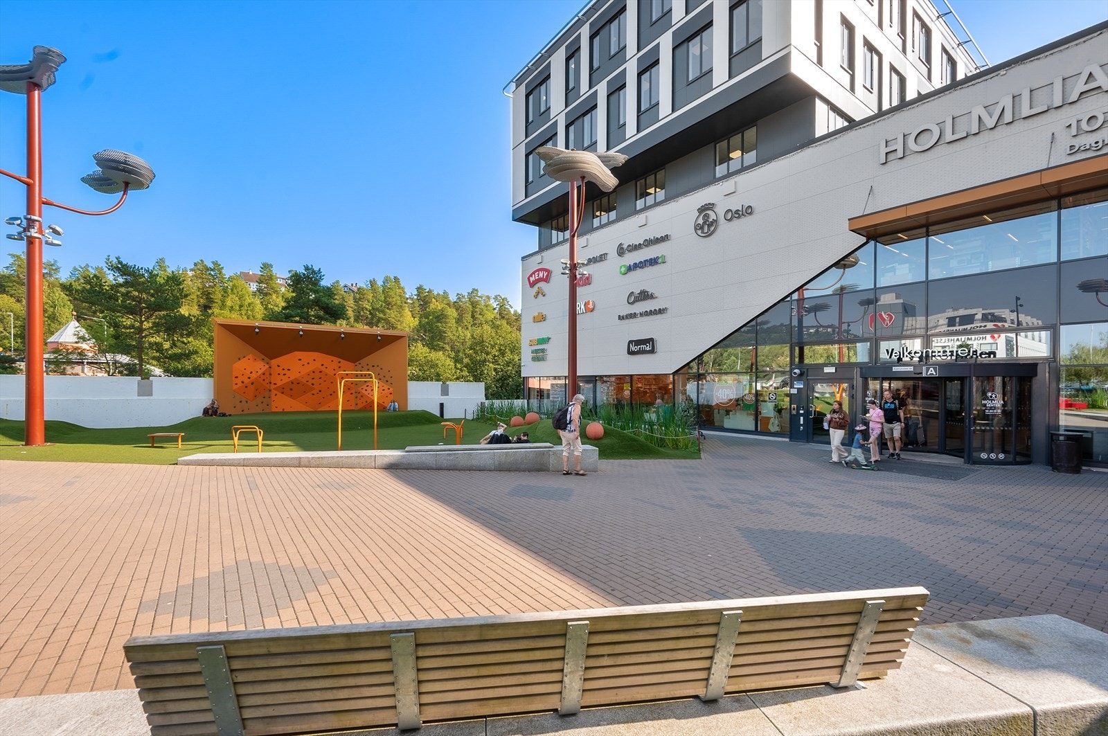 Kort avstand til kjøpesenter og butikker. Galleribilde