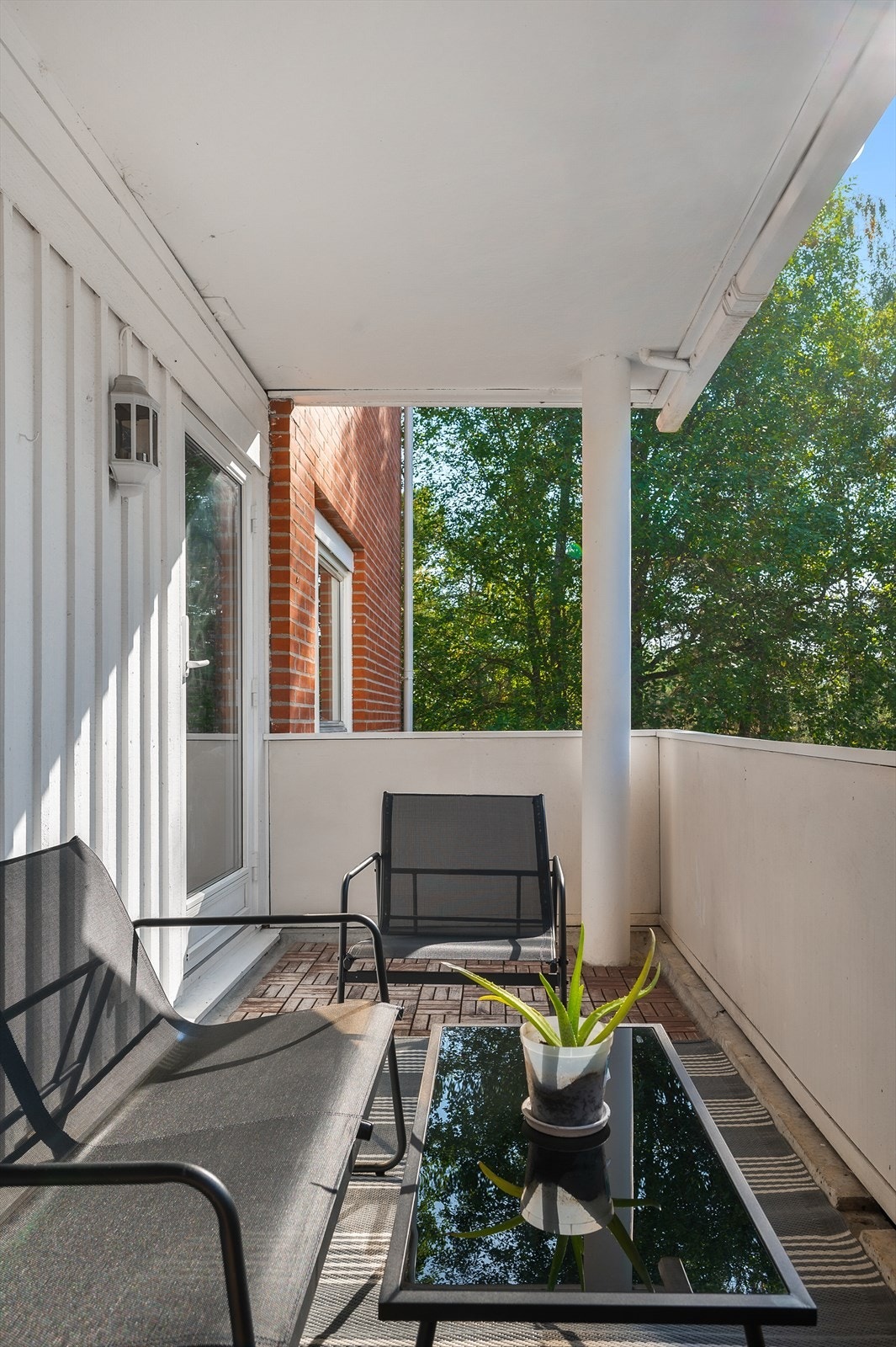 Privat balkong med hyggelig atmosfære. Galleribilde