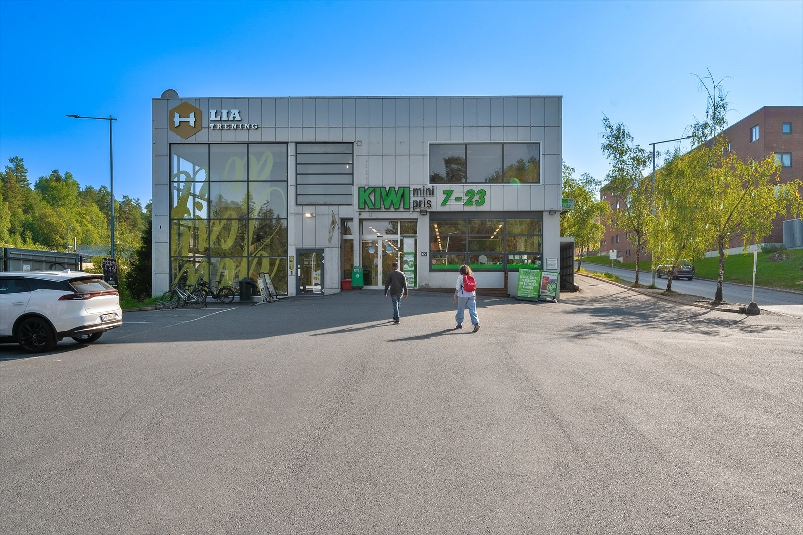 Nærhet til dagligvarebutikk og treningssenter. Galleribilde