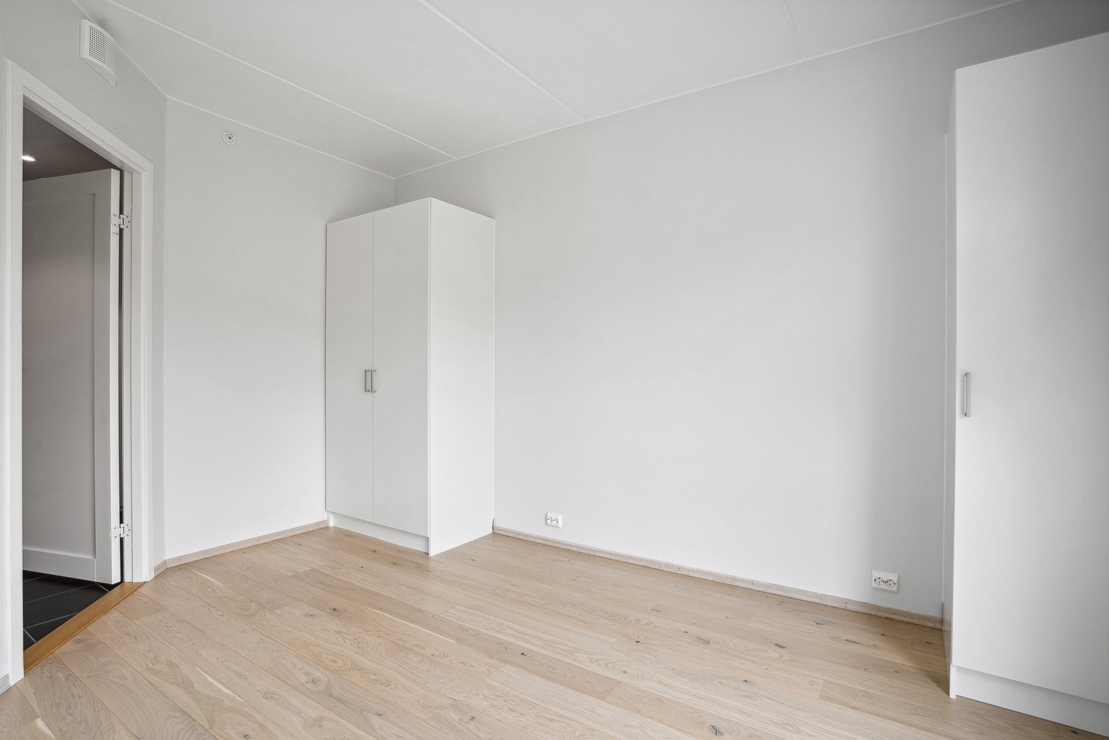 Med naturlig plass til garderobeløsning Galleribilde