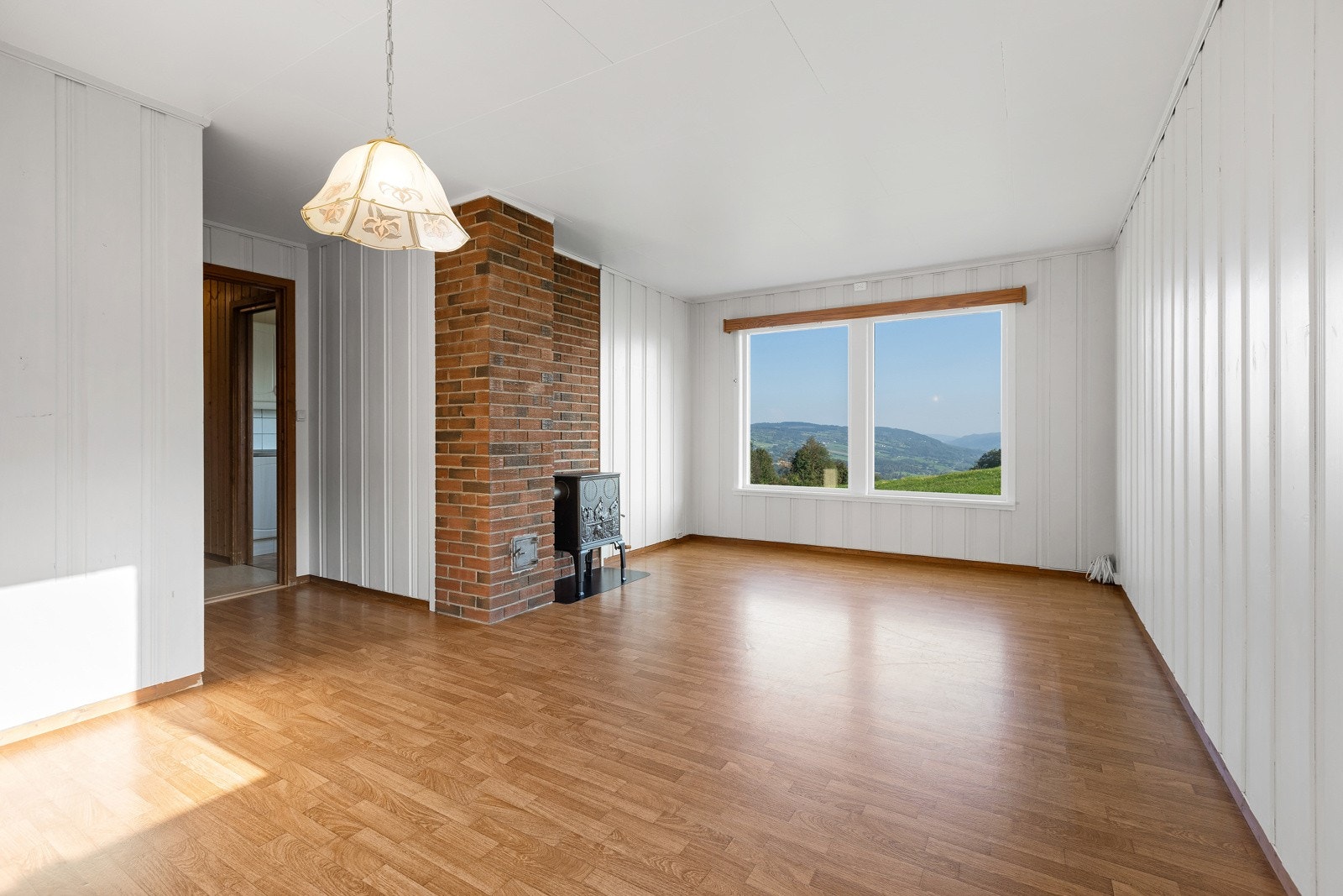 Stue med gode møbleringmuligheter Galleribilde