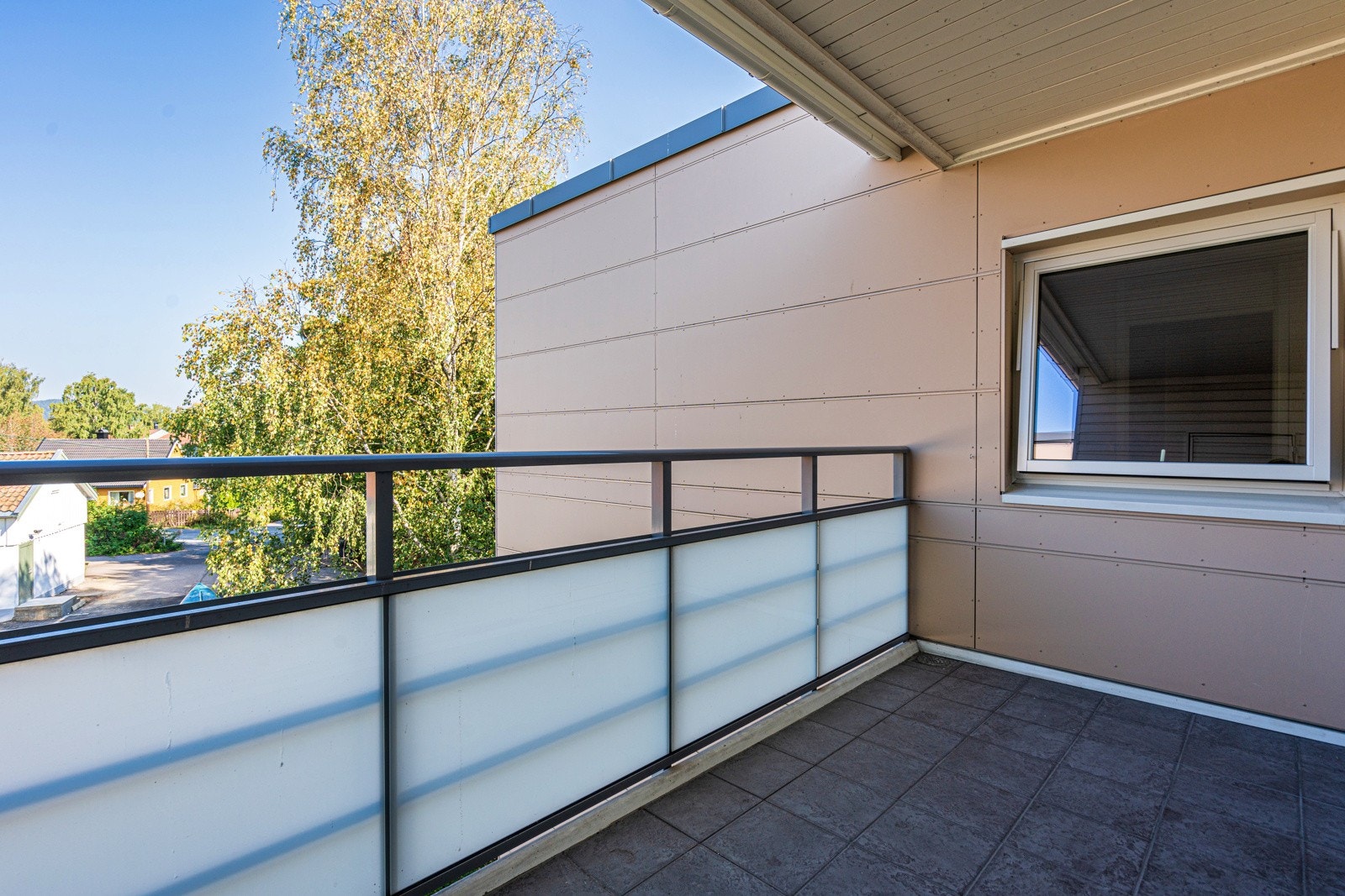 Balkong med utgang fra kjøkken. Galleribilde